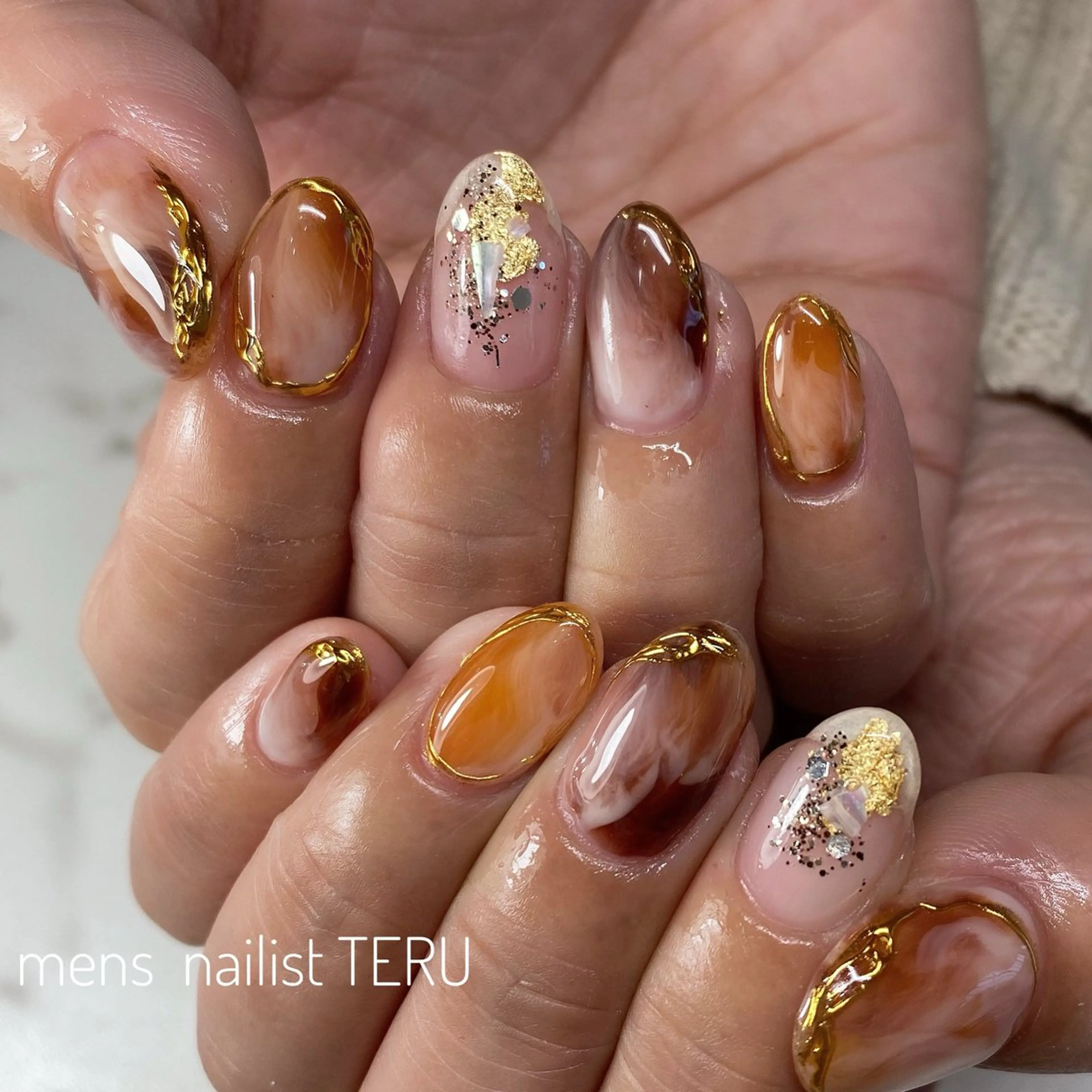 ネイル ブラウン メンズネイル ニュアンスネイル ハンドネイル nail salon ETERNAL所属・nailsalon ETERNALのネイルデザイン