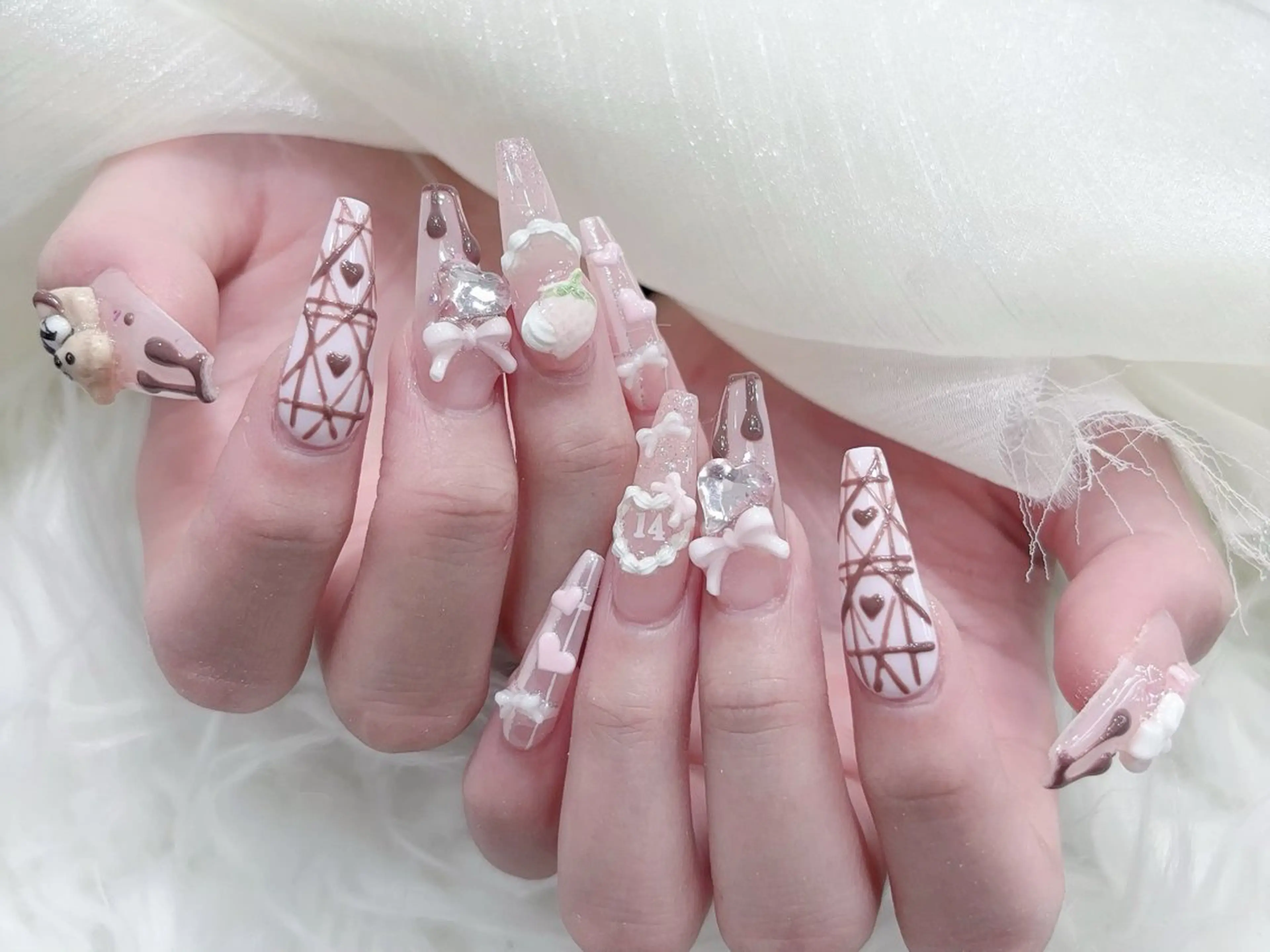 ネイル 成人式 マグネットネイル 大理石ネイル(マーブル) リボン 夏ネイル ハンドネイル MoMoA Nail ネイル長さ出し専門店のネイルデザイン