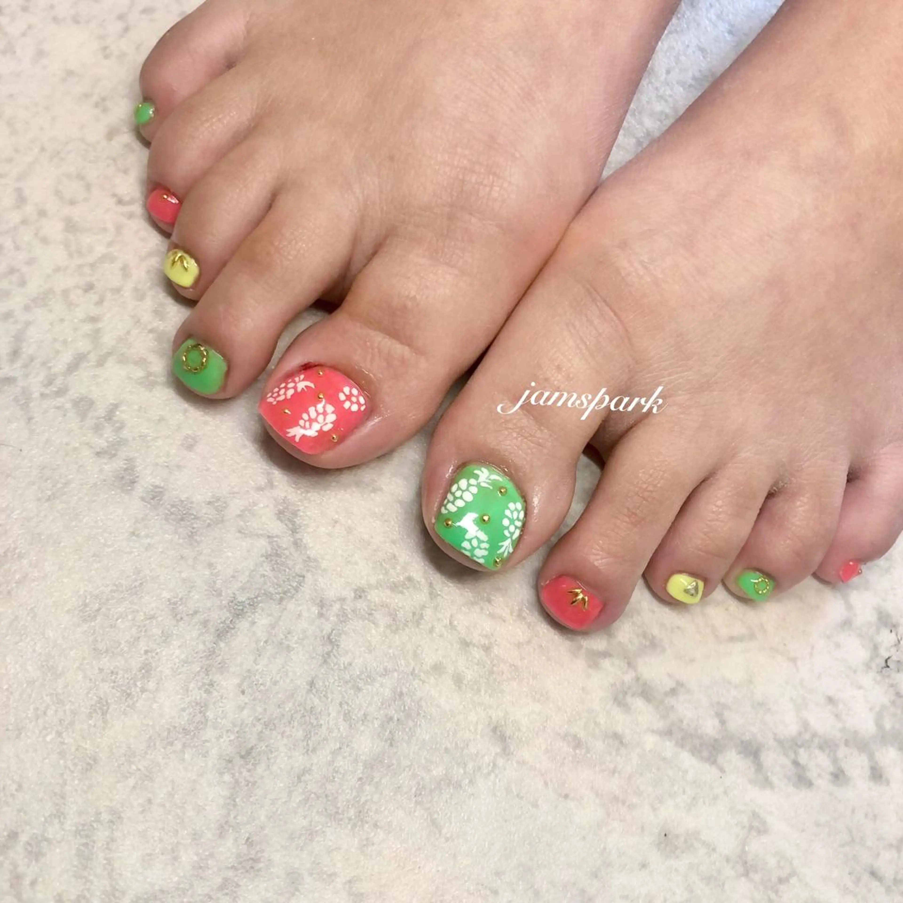 ネイル フットネイル ジェルネイル オレンジ 夏ネイル フットネイル jamspark ✨のネイルデザイン