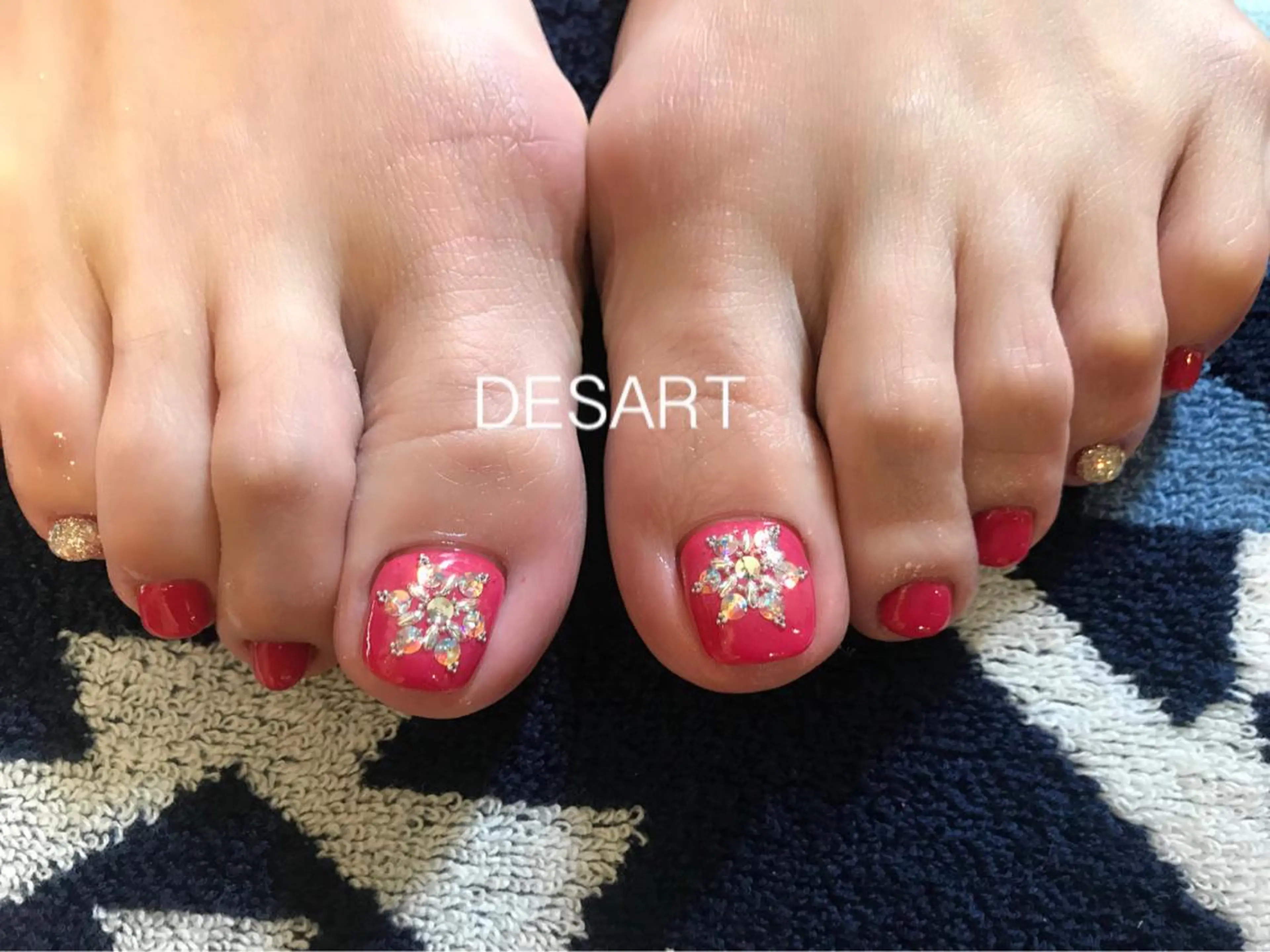 ネイル フットネイル ”salon" そりまちゆうこのネイルデザイン