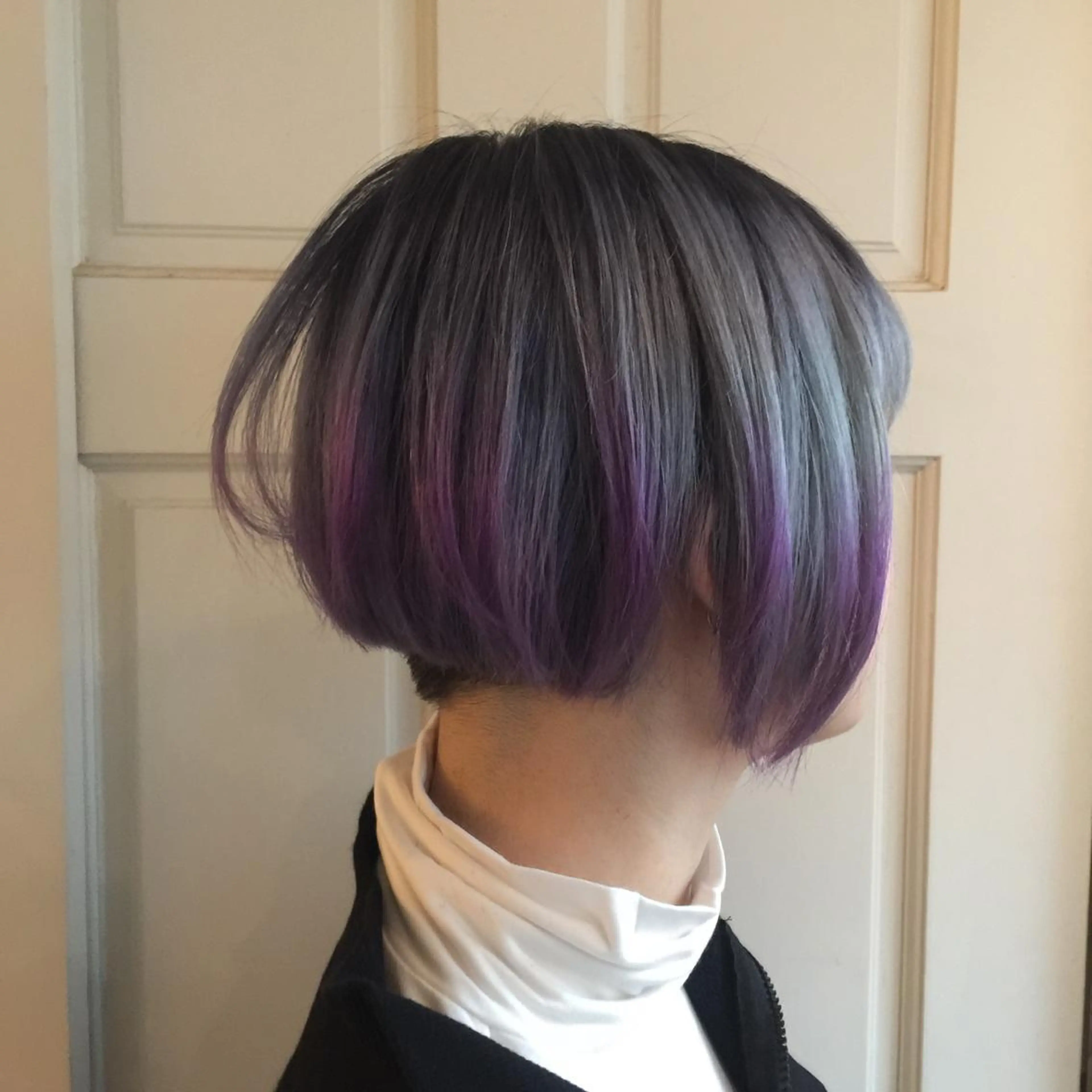 ショート カラー ショートボブ グラデーションカラー ボブ ショートヘア ホワイト&レイヤーカ ットエクステ長畠俊輔のヘアスタイル