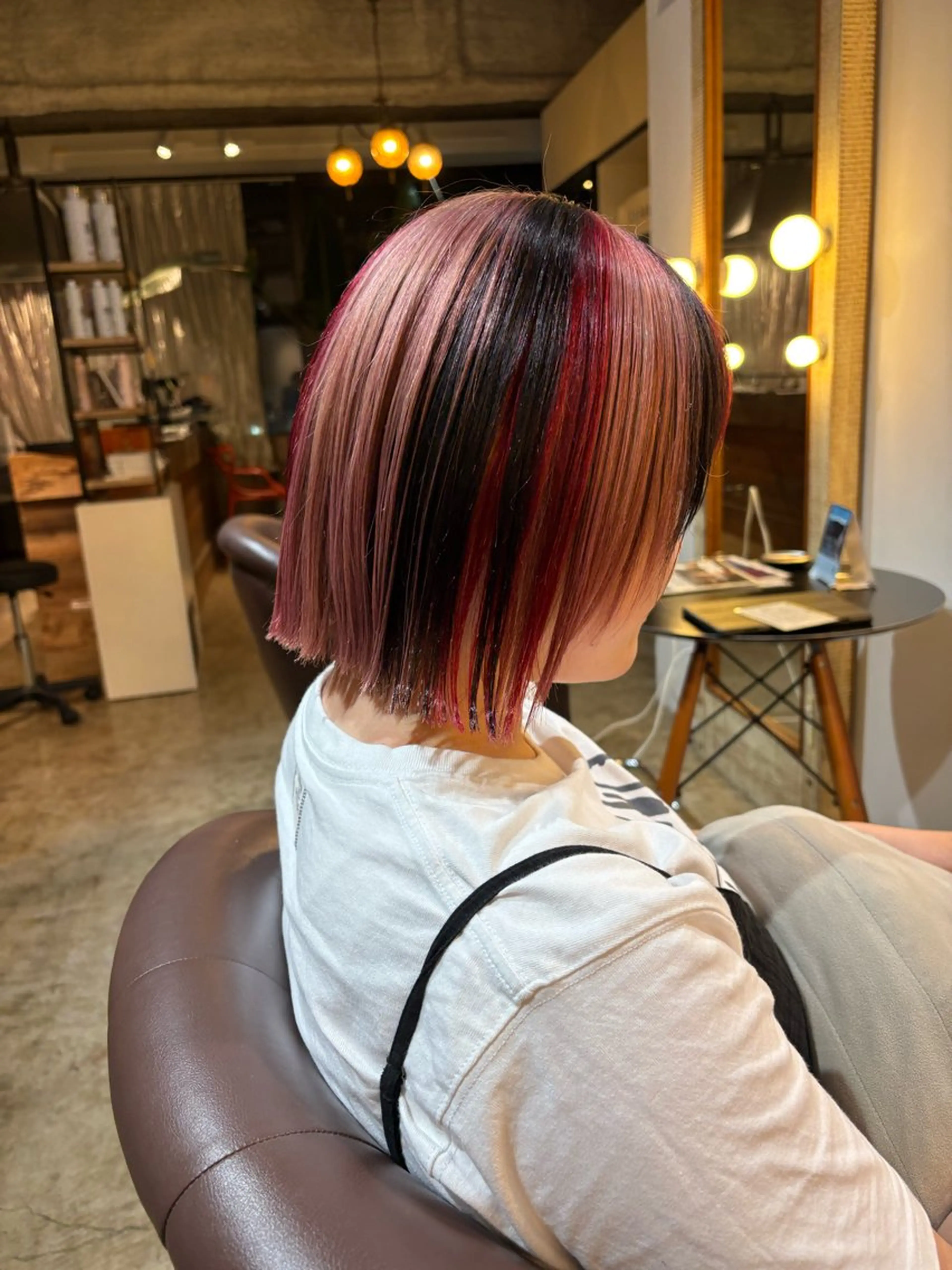 ショート カラー デザインカラー ボブ 内田 尚希のヘアスタイル