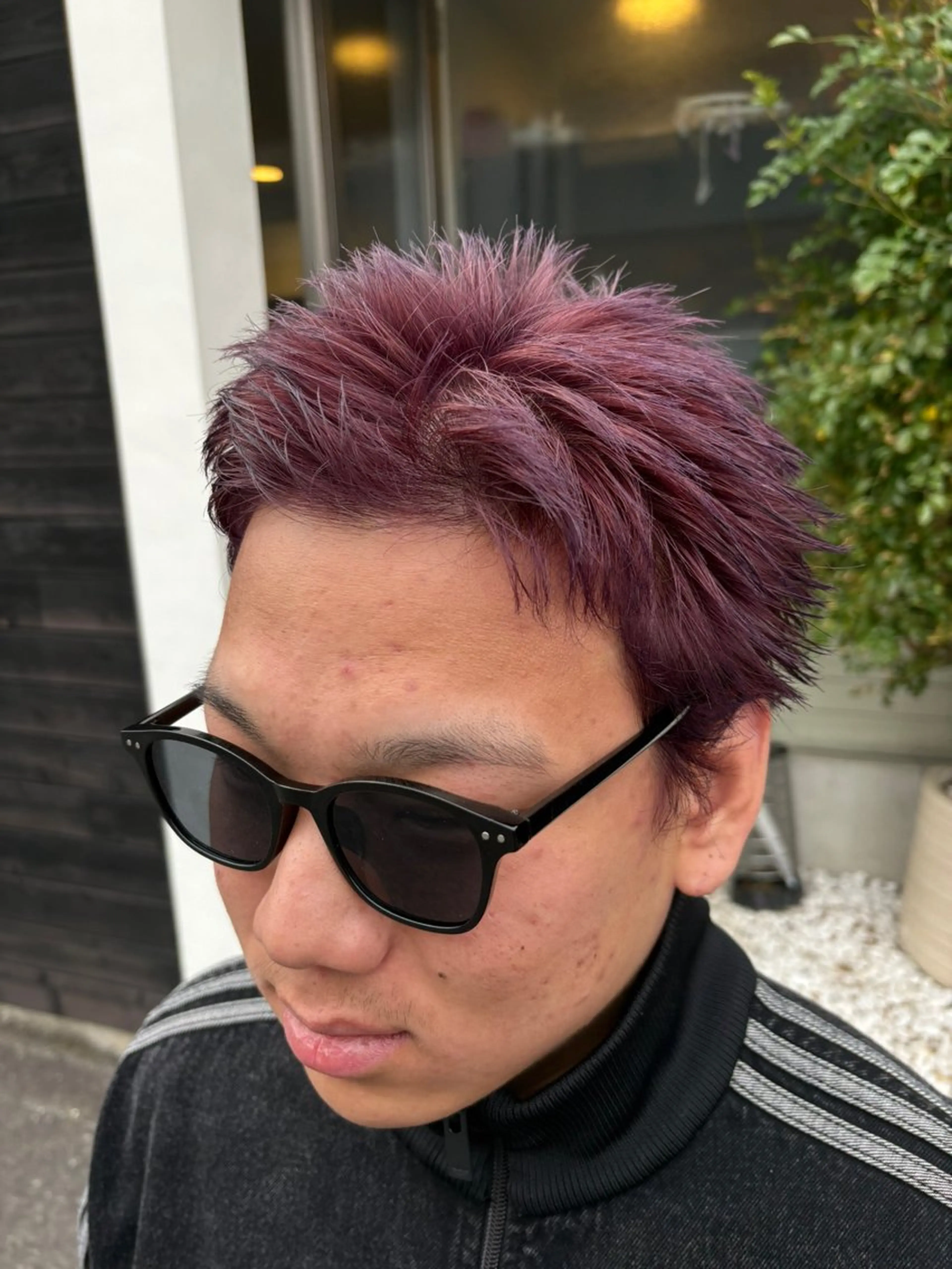 カラー メンズ メンズブリーチ ブリーチ ピンクカラー ピンクパープル ヘアカラー 西澤 綺羅のヘアスタイル