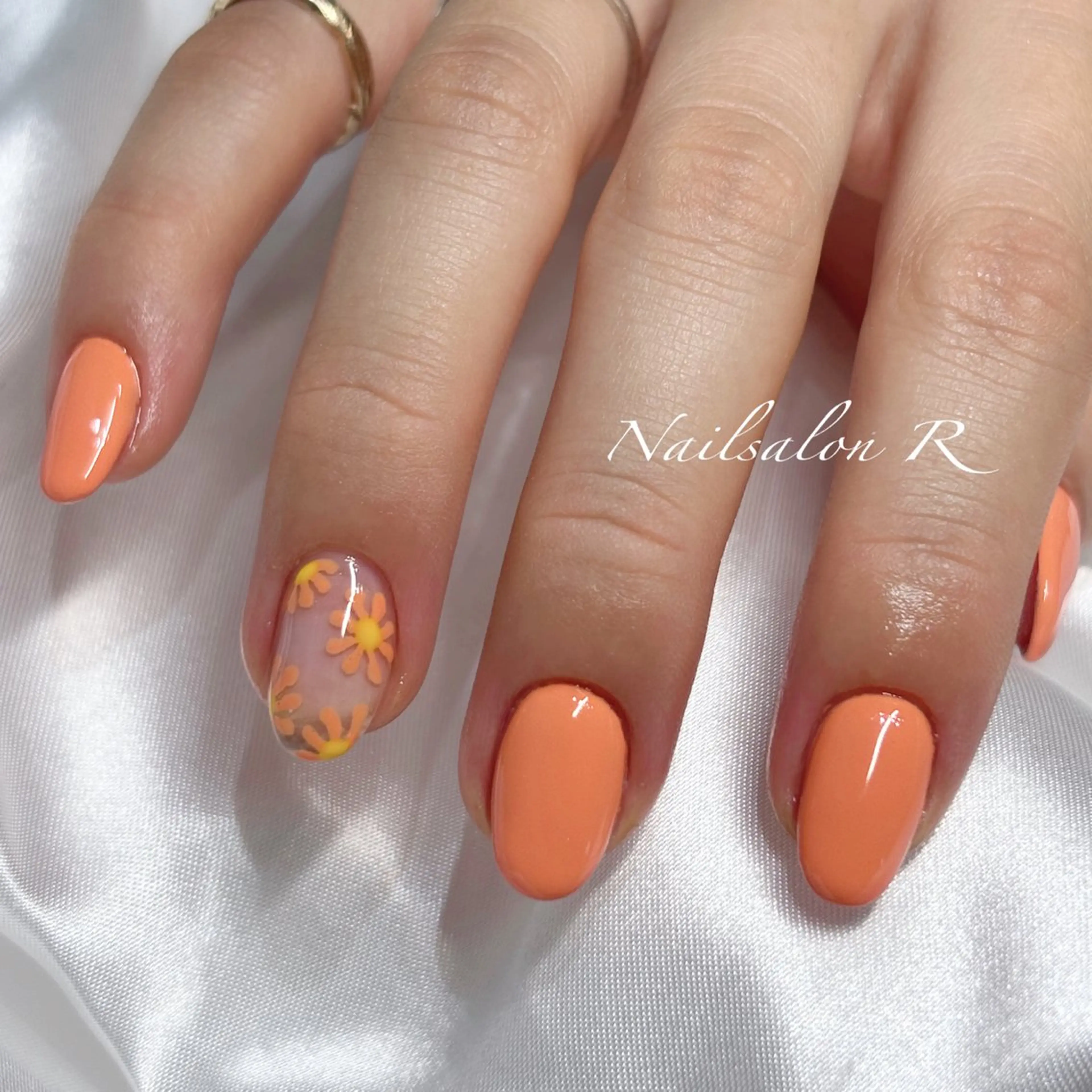 ネイル Nailsalon Ｒ《喜多見3分》のネイルデザイン