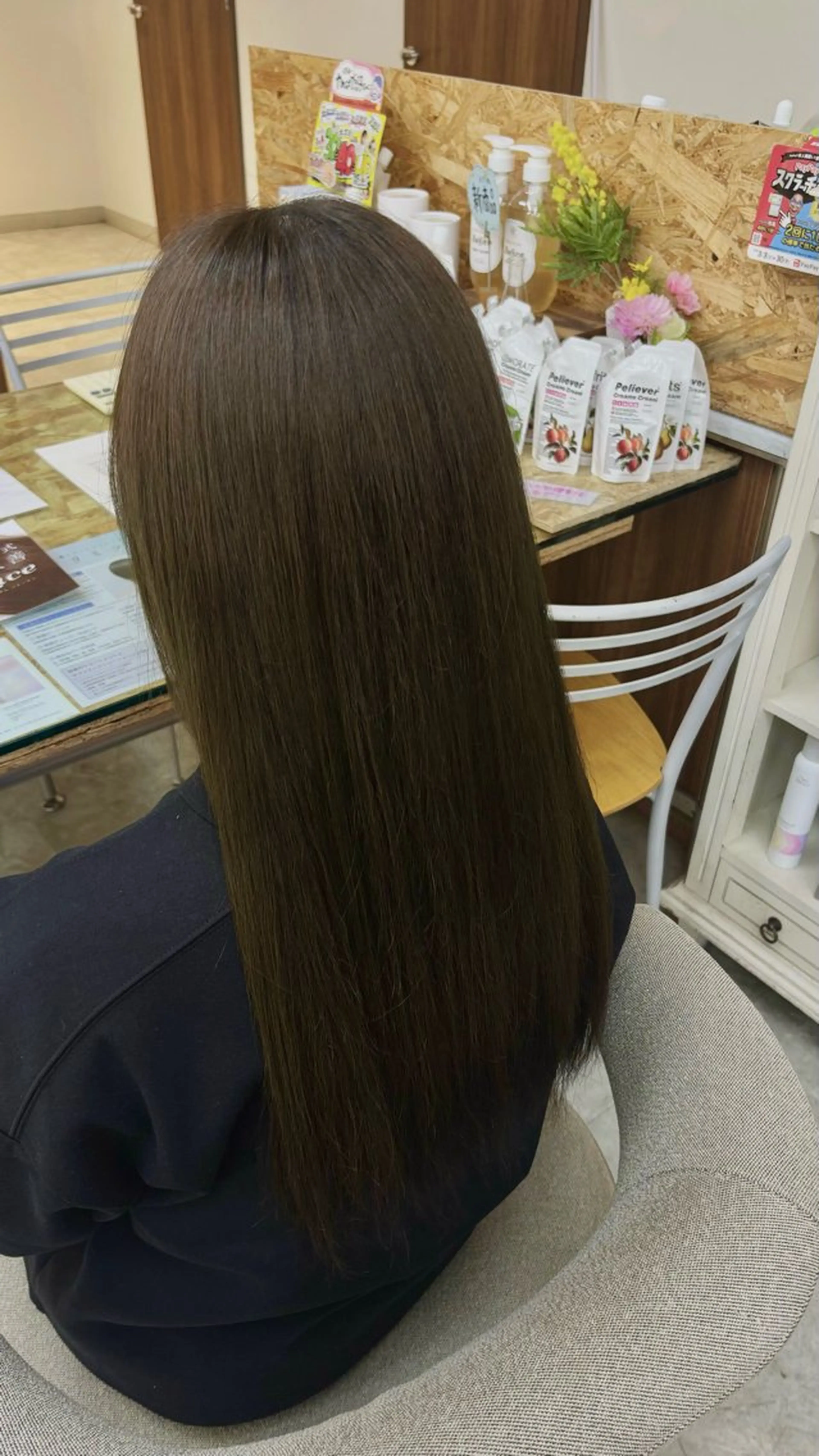 ロング カラー 透明感カラー オリーブカラー ヘアカラー 佐々木 彩芽のヘアスタイル