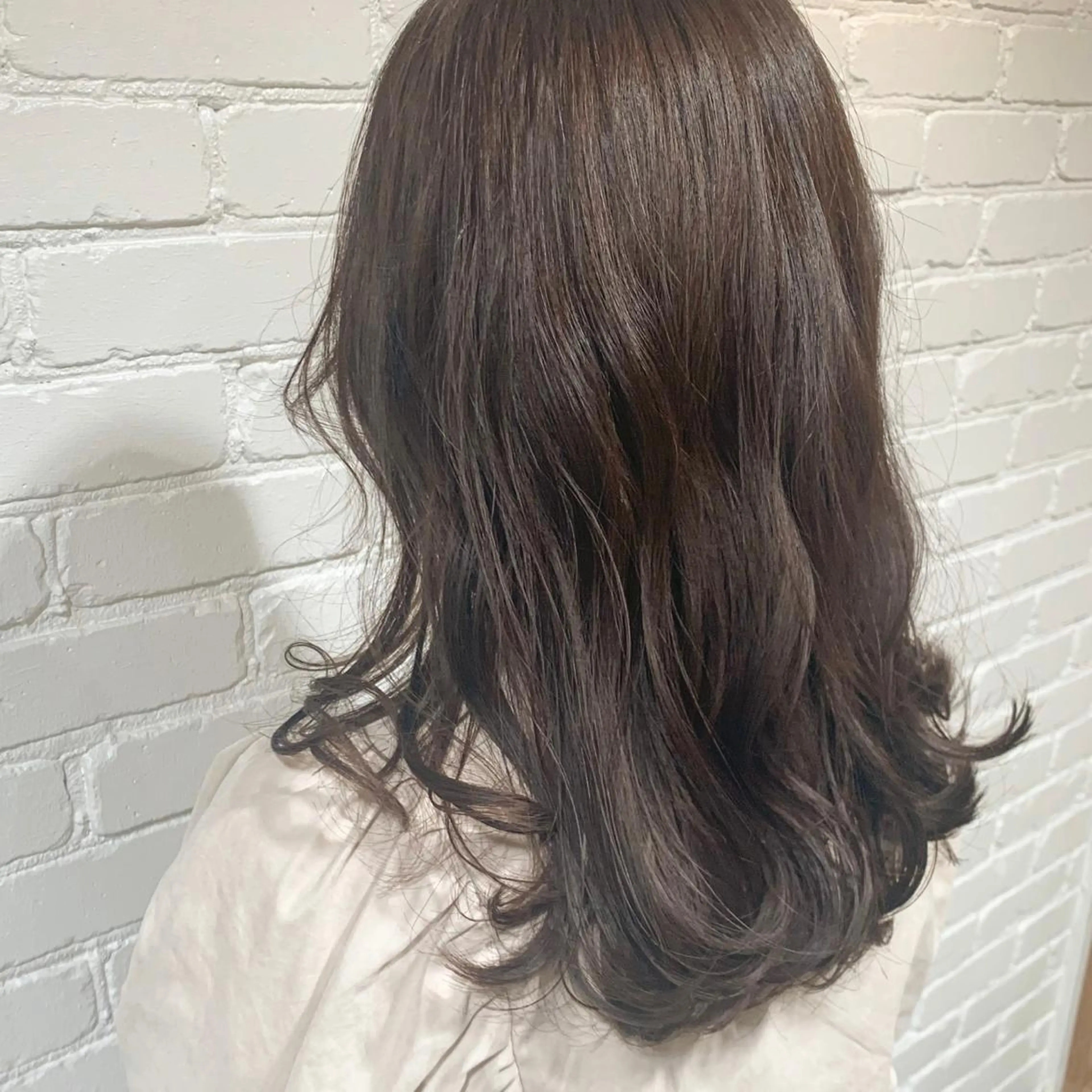 ロング カラー アッシュ アッシュブラウン ブラウンカラー ヴァンカウンシル春日井所属・澤田 しおりのヘアスタイル