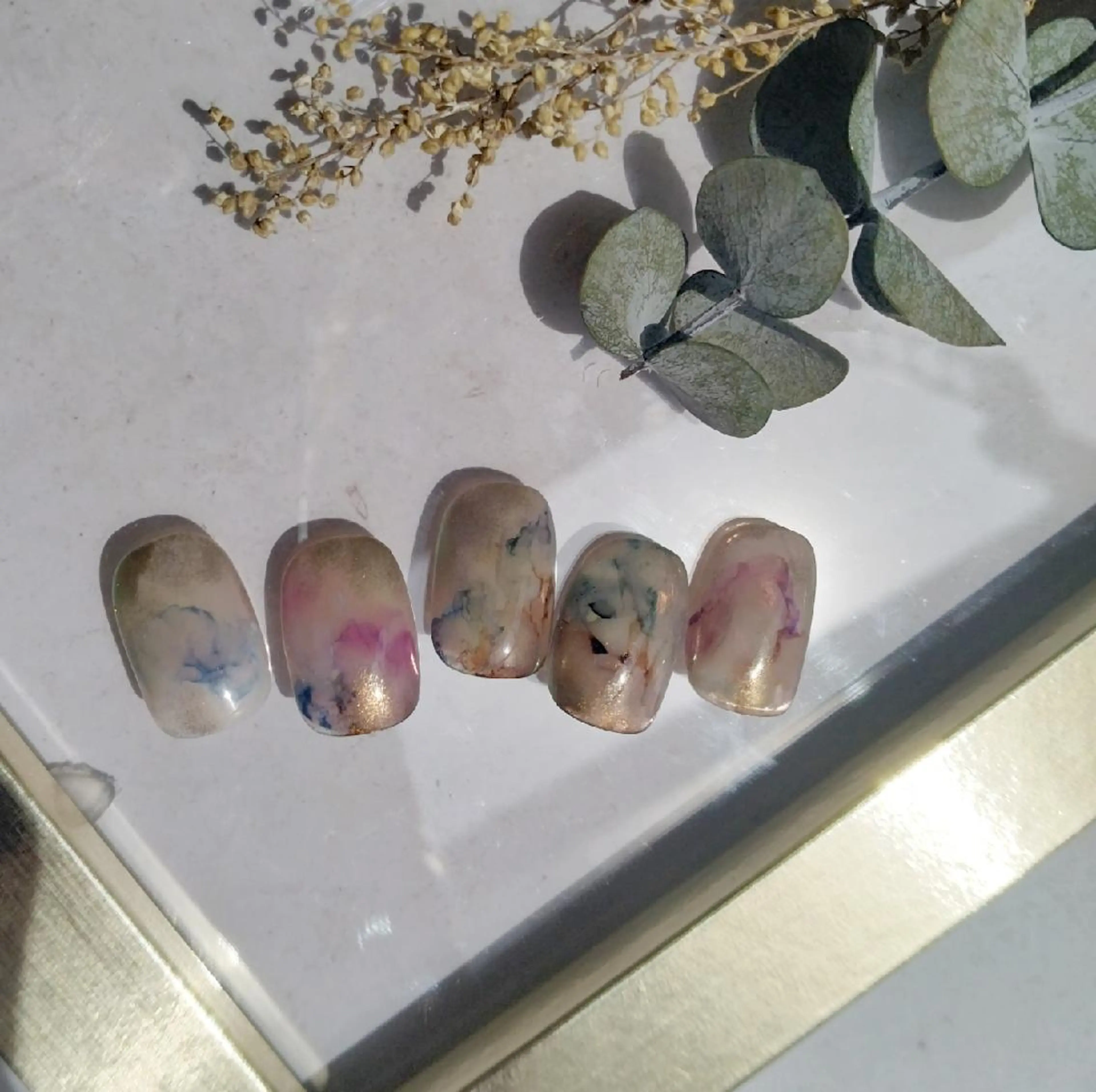 ネイル ミラーネイル Nailsalon manoのネイルデザイン