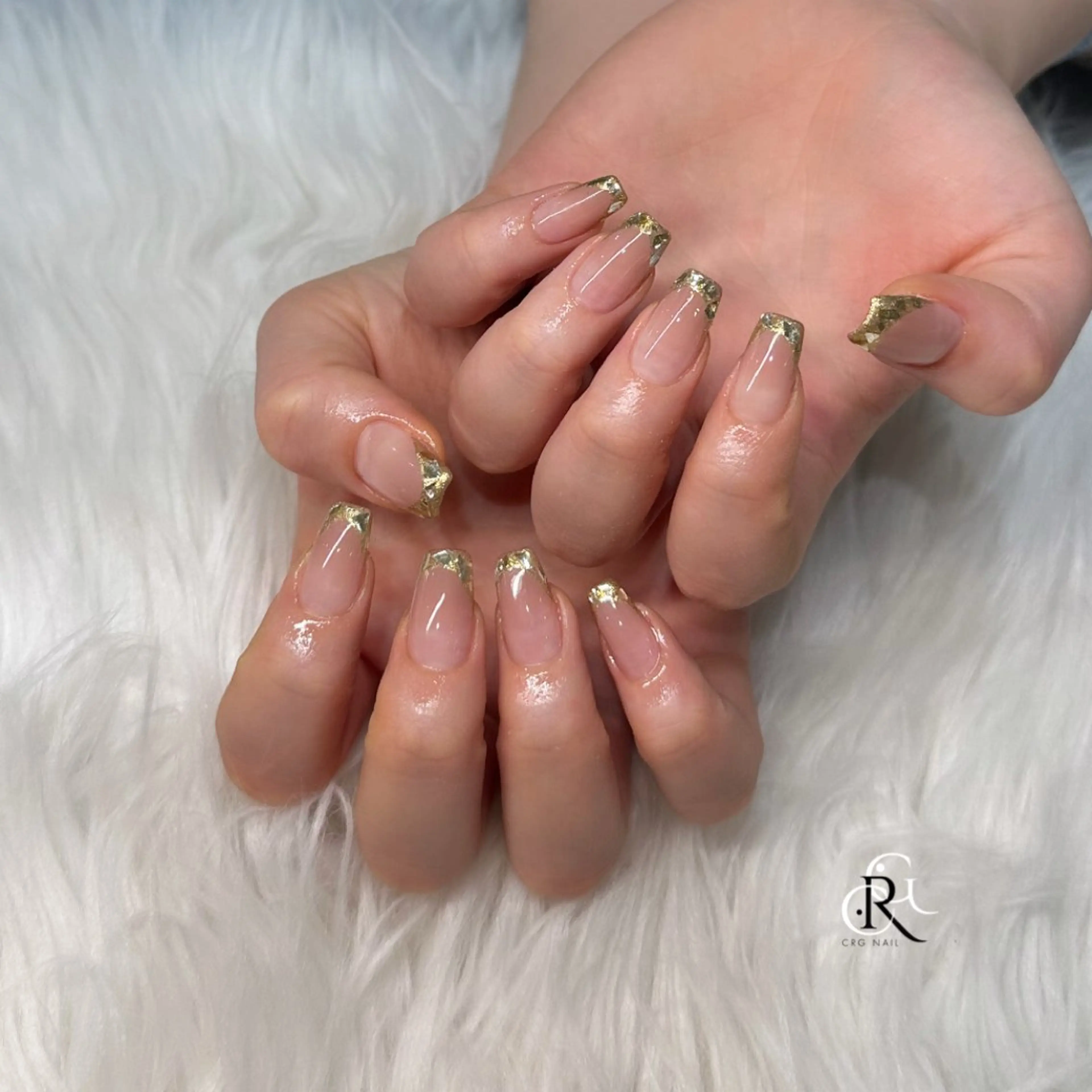 ネイル フレンチネイル ガラスフレンチ キラキラネイル ハンドネイル 美フォルム✨ CRG　RURIのネイルデザイン