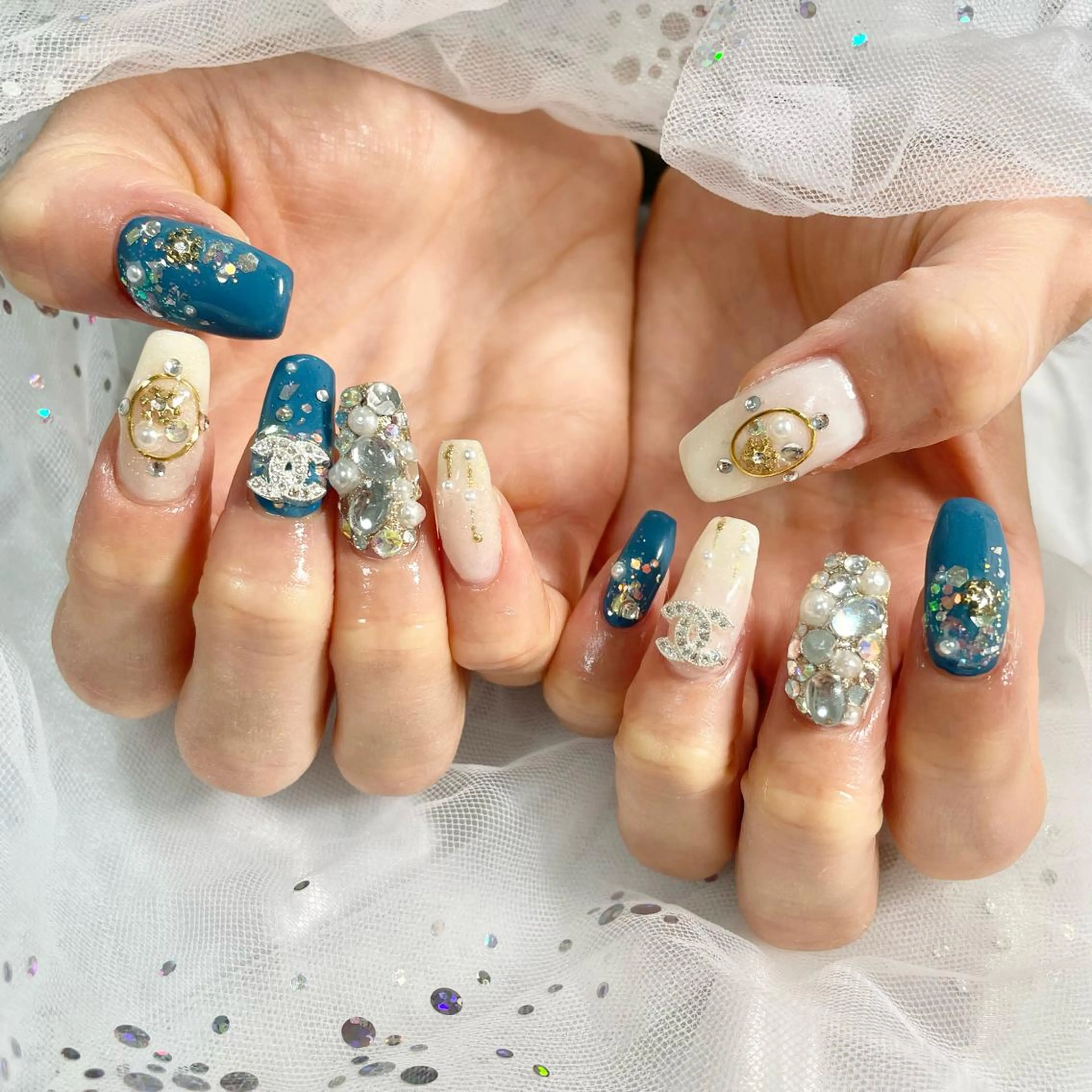 ネイル キラキラネイル 冬ネイル 🎀AYAKO 🎀中韓ネイルのネイルデザイン