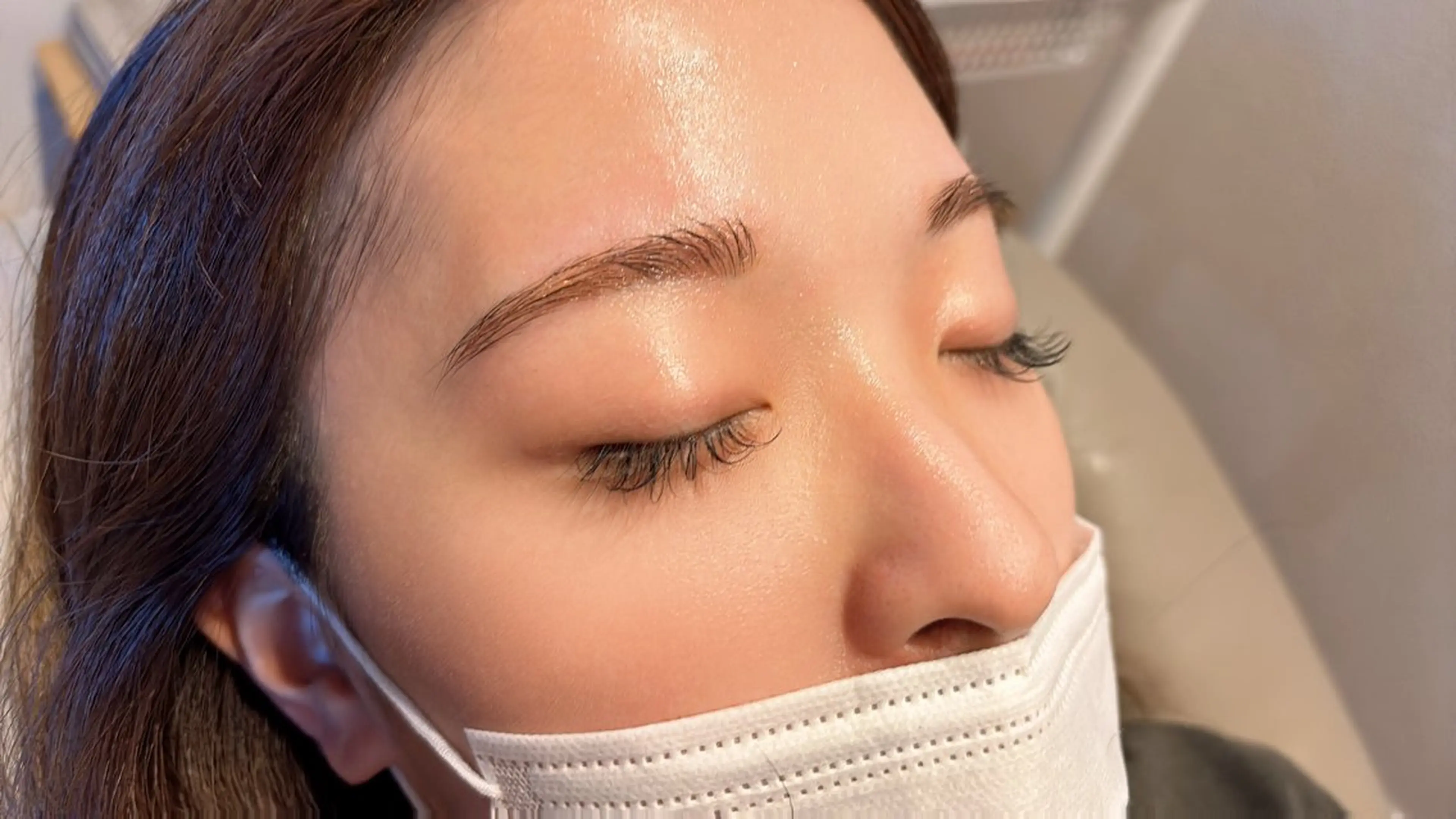 アイブロウ 眉毛ワックス脱毛 happiness nailのネイルデザイン