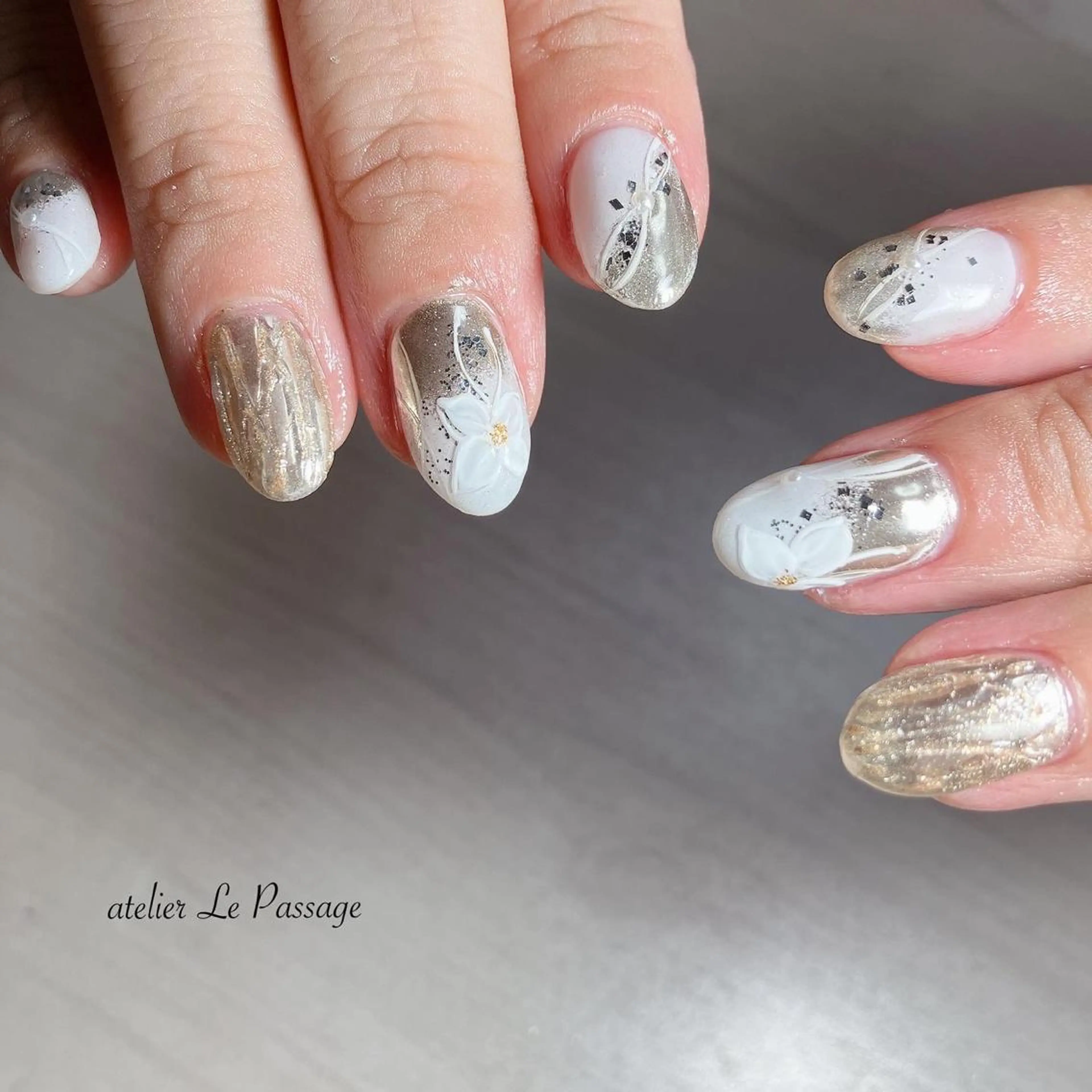 ネイル ジェルネイル ミラーネイル ニュアンスネイル オフィスネイル パラジェル Atelier Le Passage所属・h nakatsukaのネイルデザイン