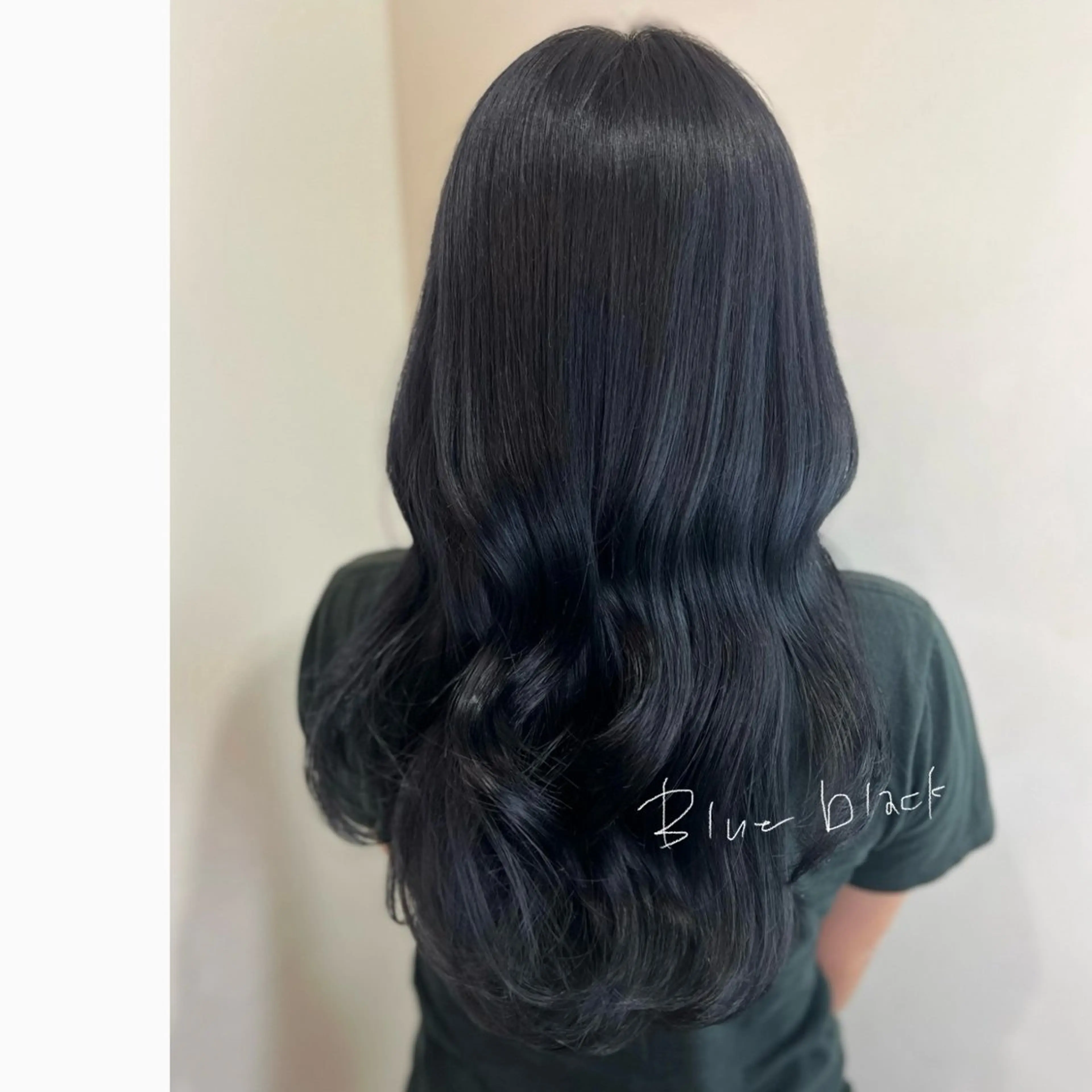 ロング カラー 黒髪 ブルーカラー ブルーブラック 透明感カラー 髪質改善 Luana .Rioneのマツエク・マツパデザイン