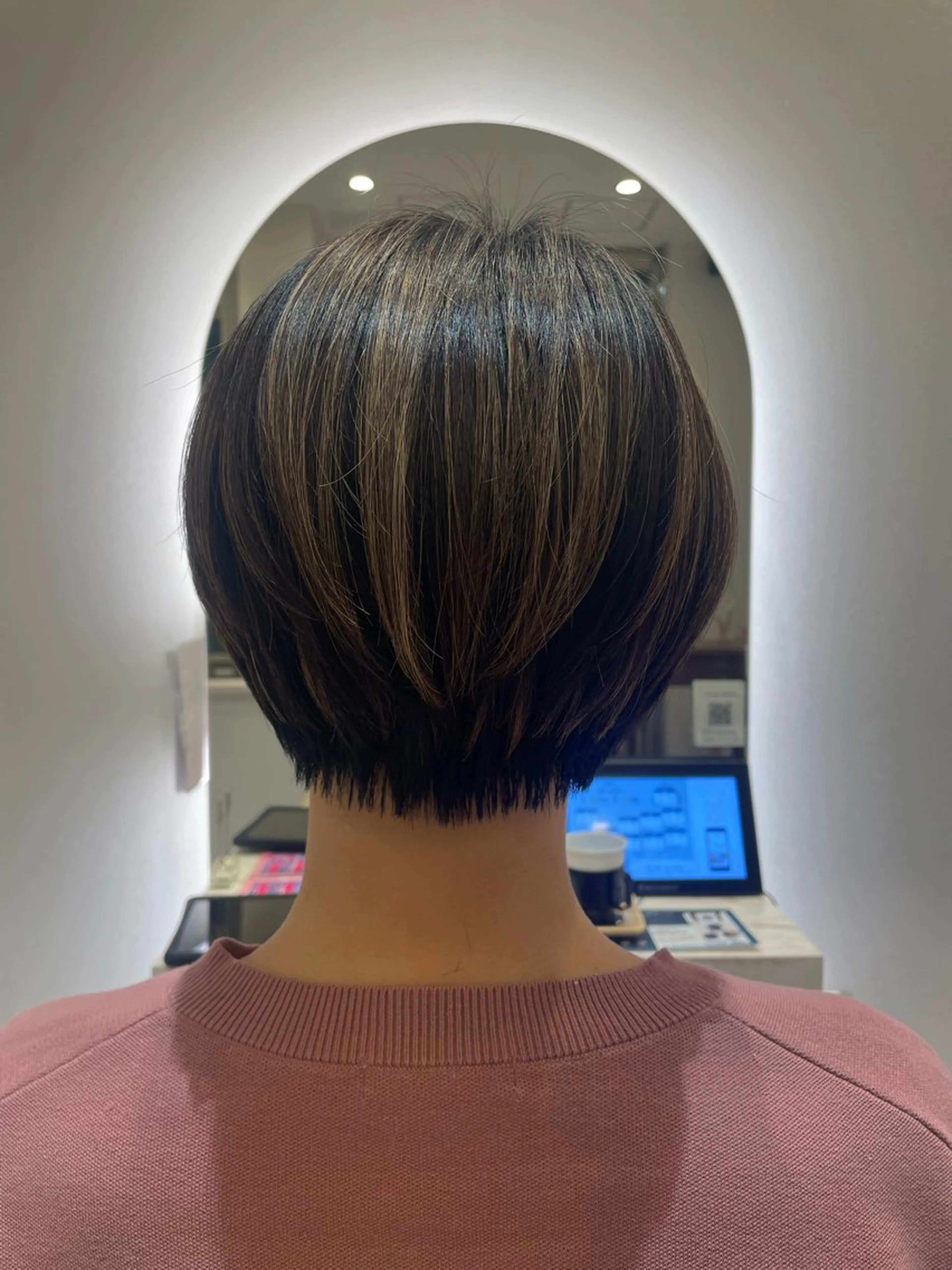 ショート 室川 花菜のヘアスタイル