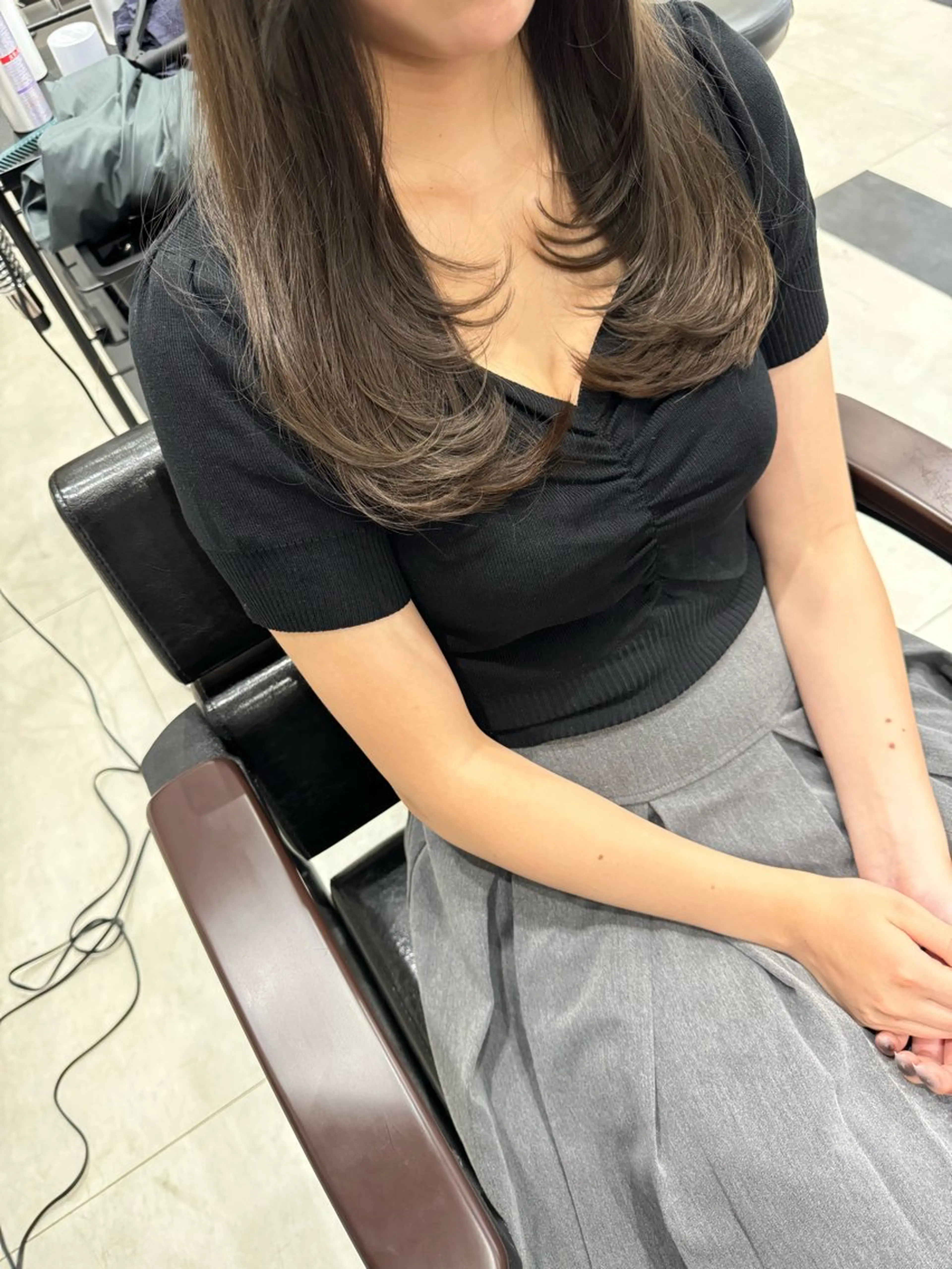 ロング カラー ブリーチ ダブルカラー ブリーチなしカラー オリーブカラー レイヤーカット Lovestasy 京都河原町店のヘアスタイル