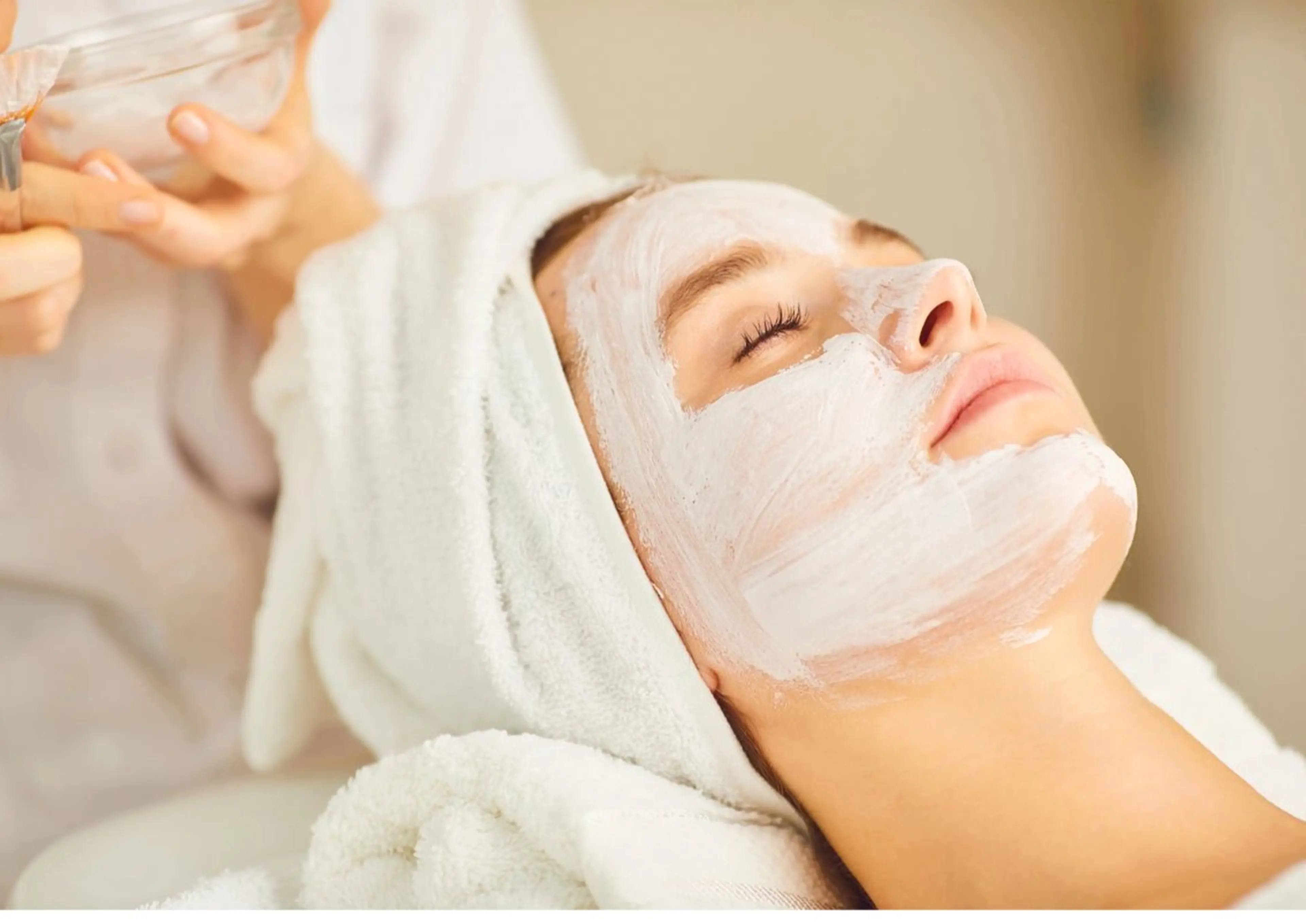 【リピーター様に人気✨】超音波小顔エステ(お肌のお悩み別生パック付)の写真