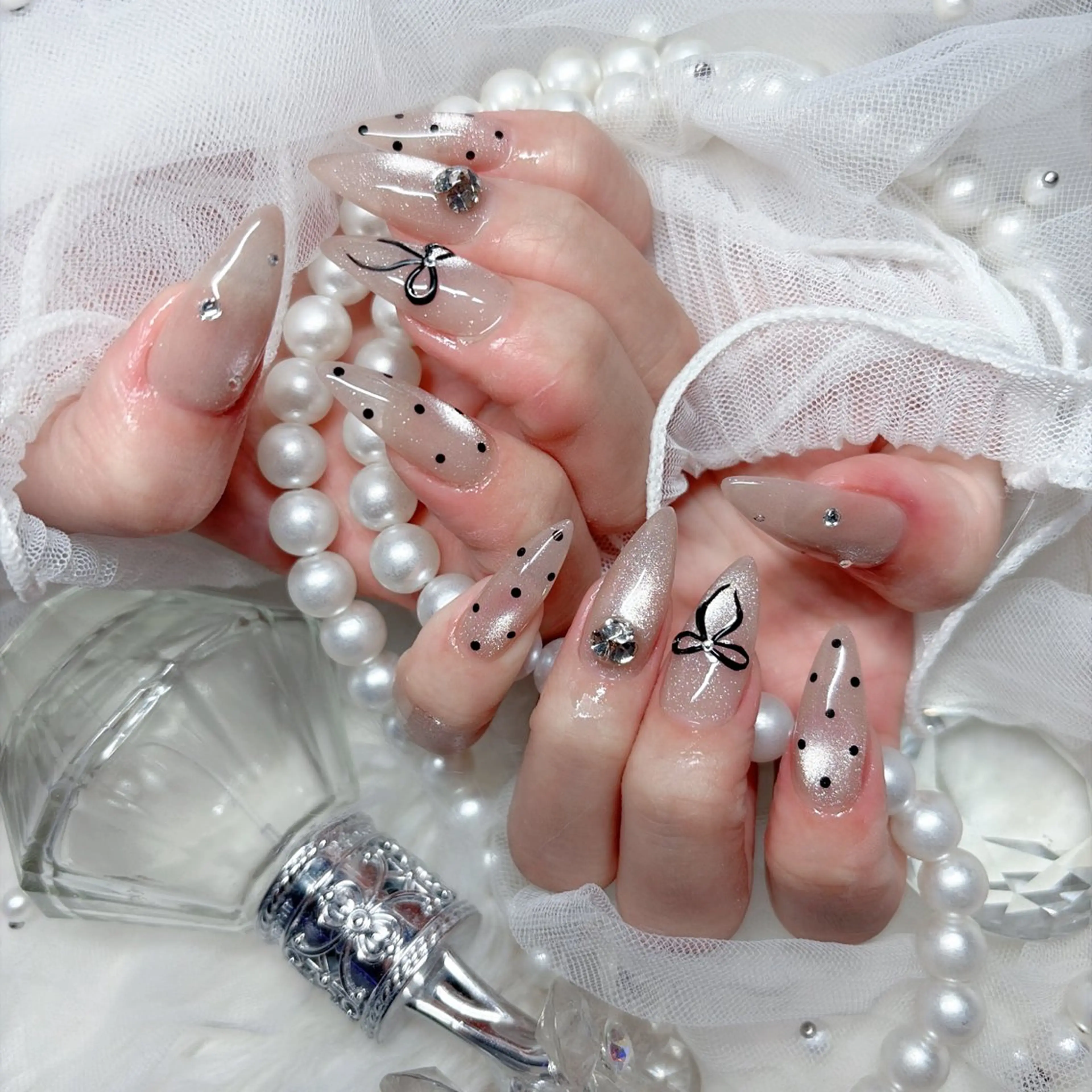 ネイル ドット Yudia Manamiのネイルデザイン