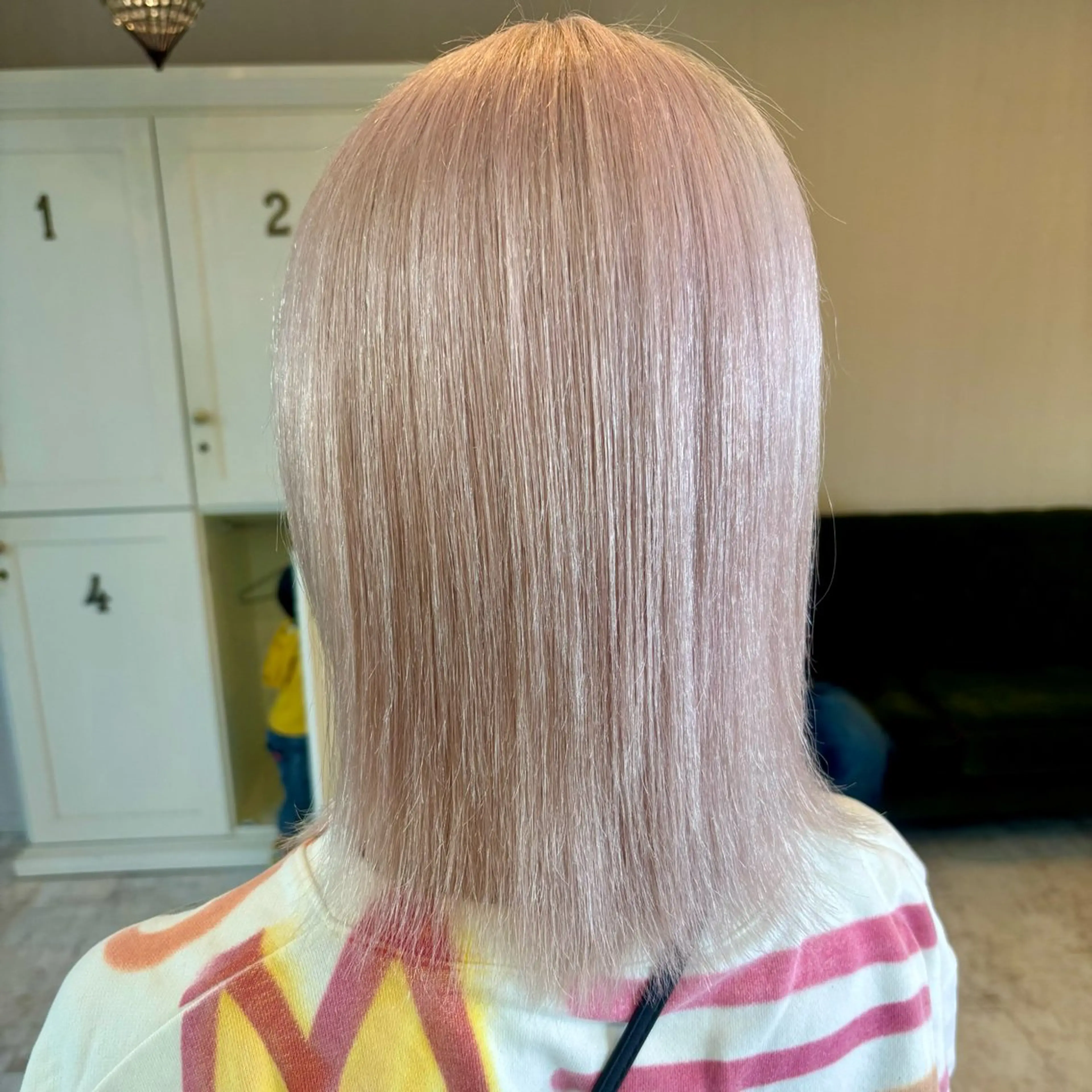 ミディアム カラー ブリーチ SOL hair所属・村瀬 美来のヘアスタイル