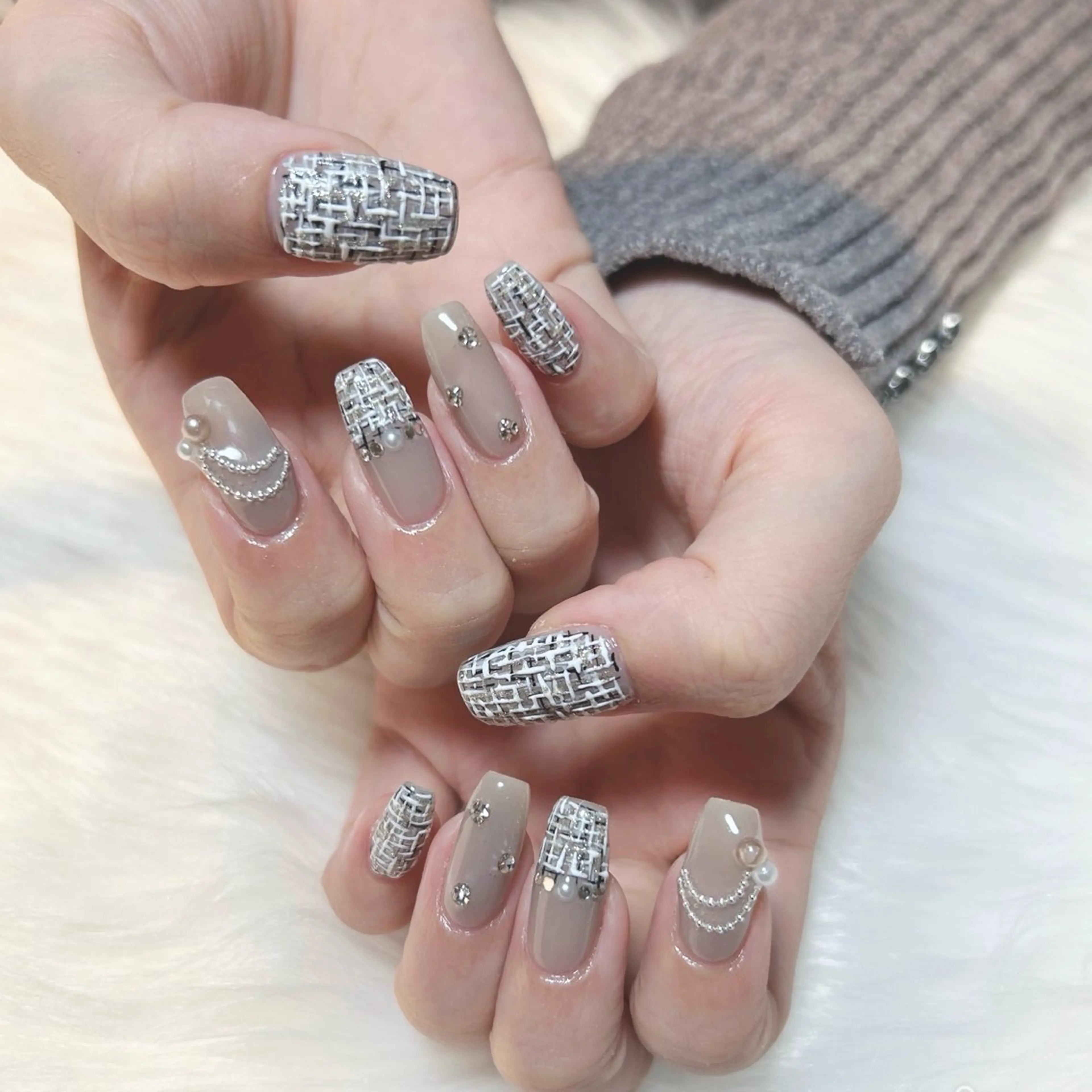 ネイル アートネイル ツイードネイル 冬ネイル ハンドネイル ぷりゅねる 心斎橋のネイルデザイン