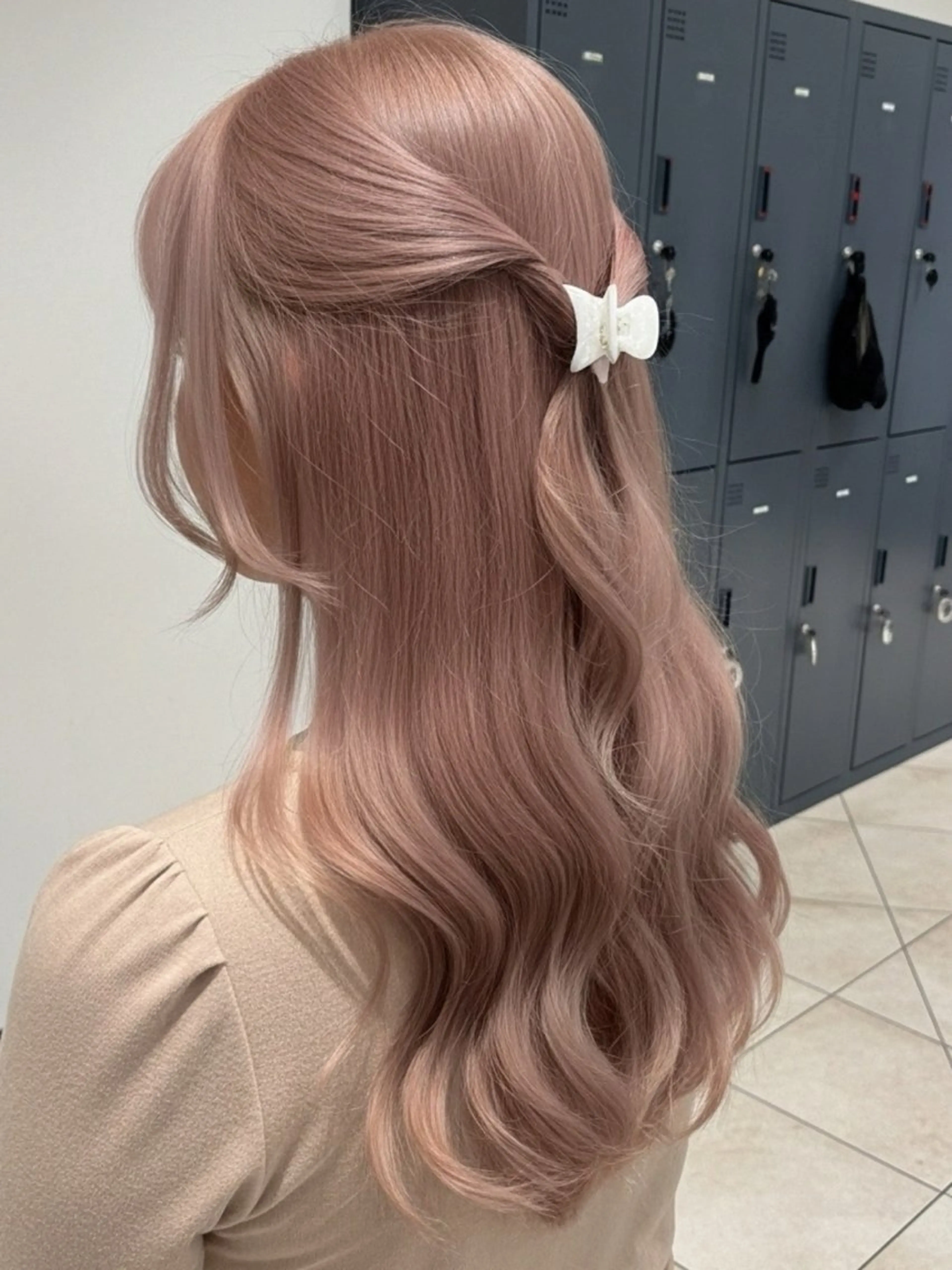 カラー カット ヘアカラー パーマ 縮毛矯正 トリートメント ヘッドスパ 艶髪レイヤーの王 また復活の大澤竜馬のヘアスタイル