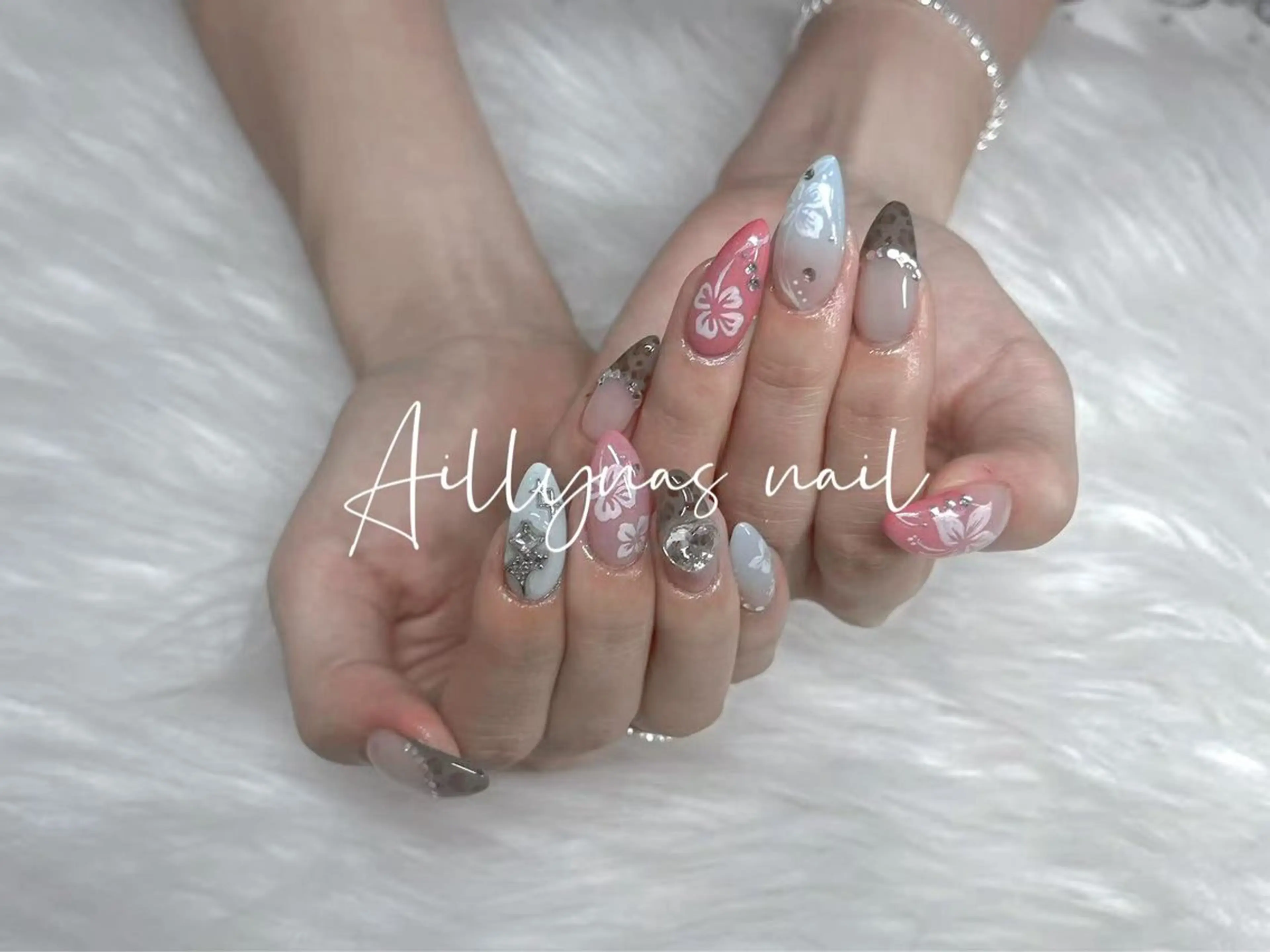 ネイル AILLYNAS nail&eyelash所属・Aillynas ネイリストのネイルデザイン
