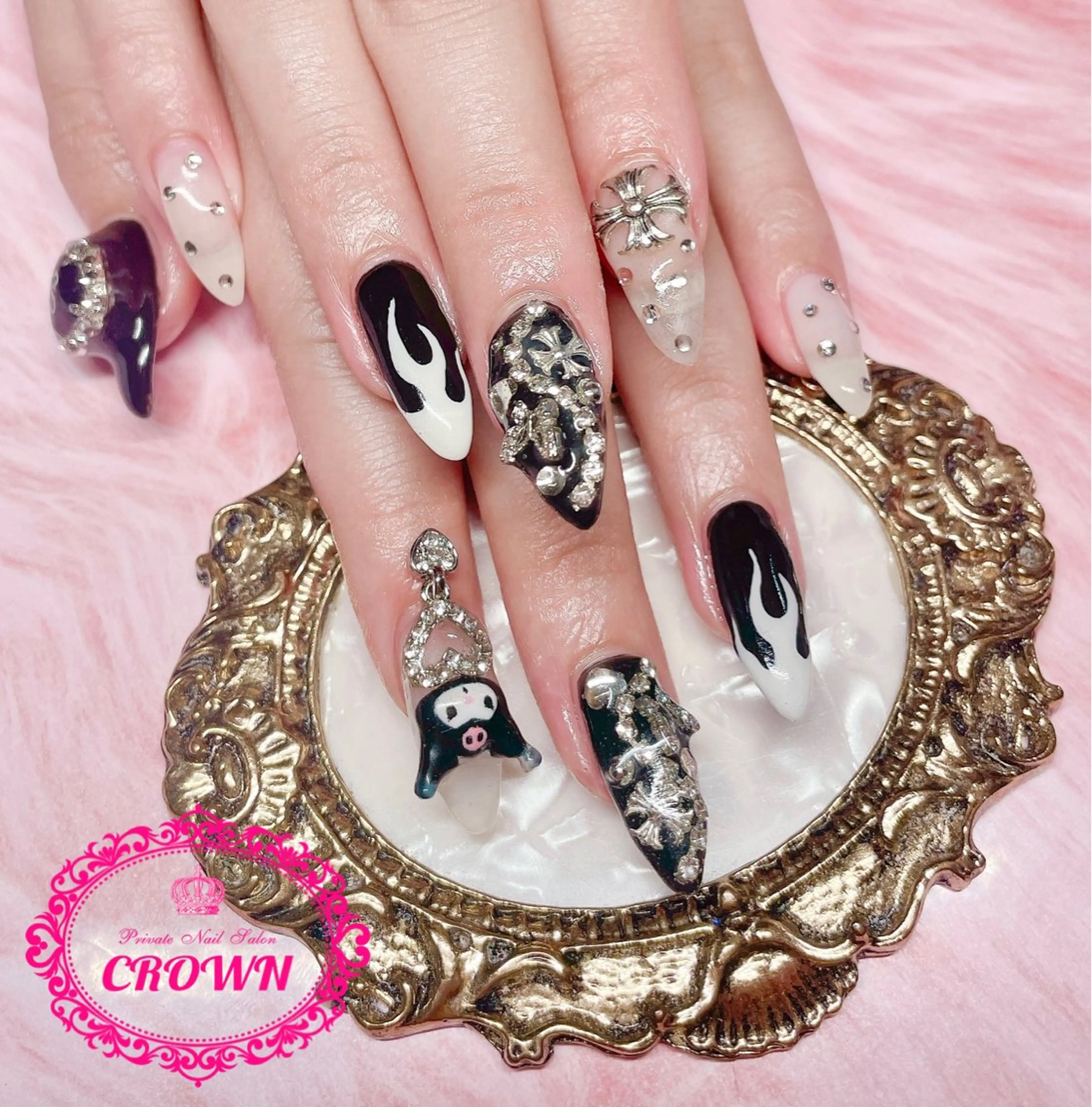 ネイル CROWN プライベートサロンのネイルデザイン