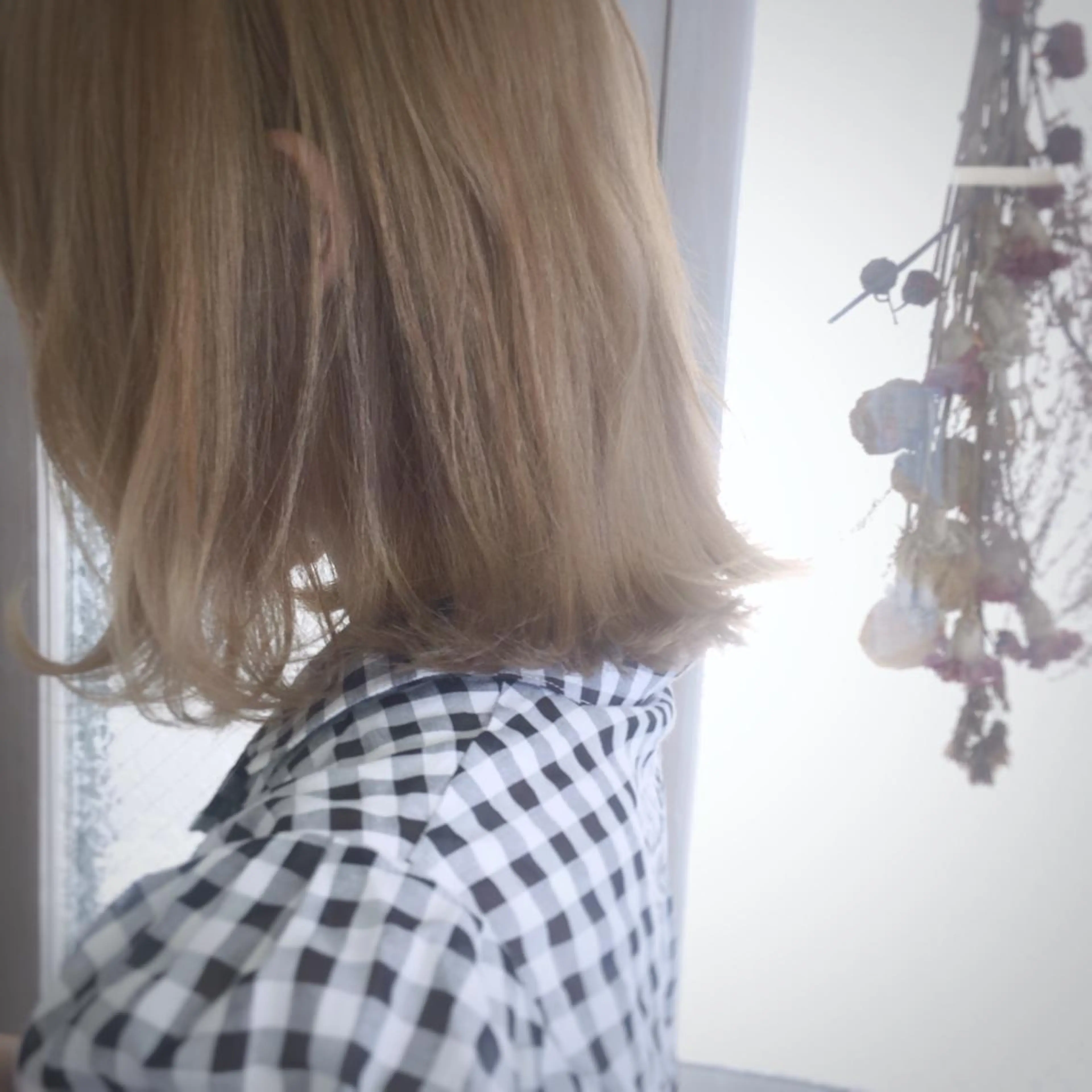 ショート カラー パーマ ヘアアレンジ 推し活専用 【派手髪】飯野ゆかりのヘアスタイル