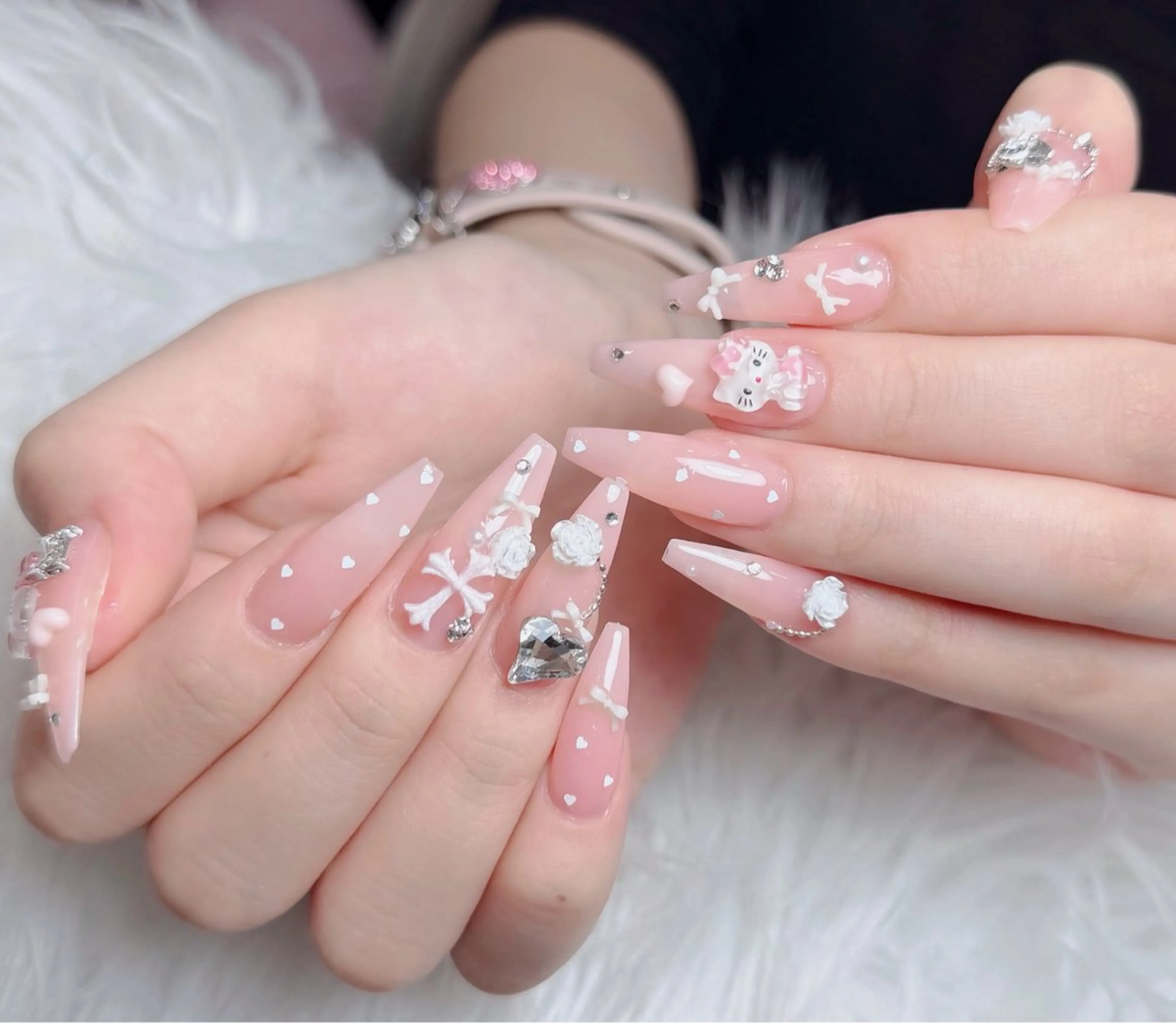ネイル アートネイル 長さ出し 韓国ネイル マグネットネイル 持ち込み ハンドネイル Lenie Nail Salonのネイルデザイン