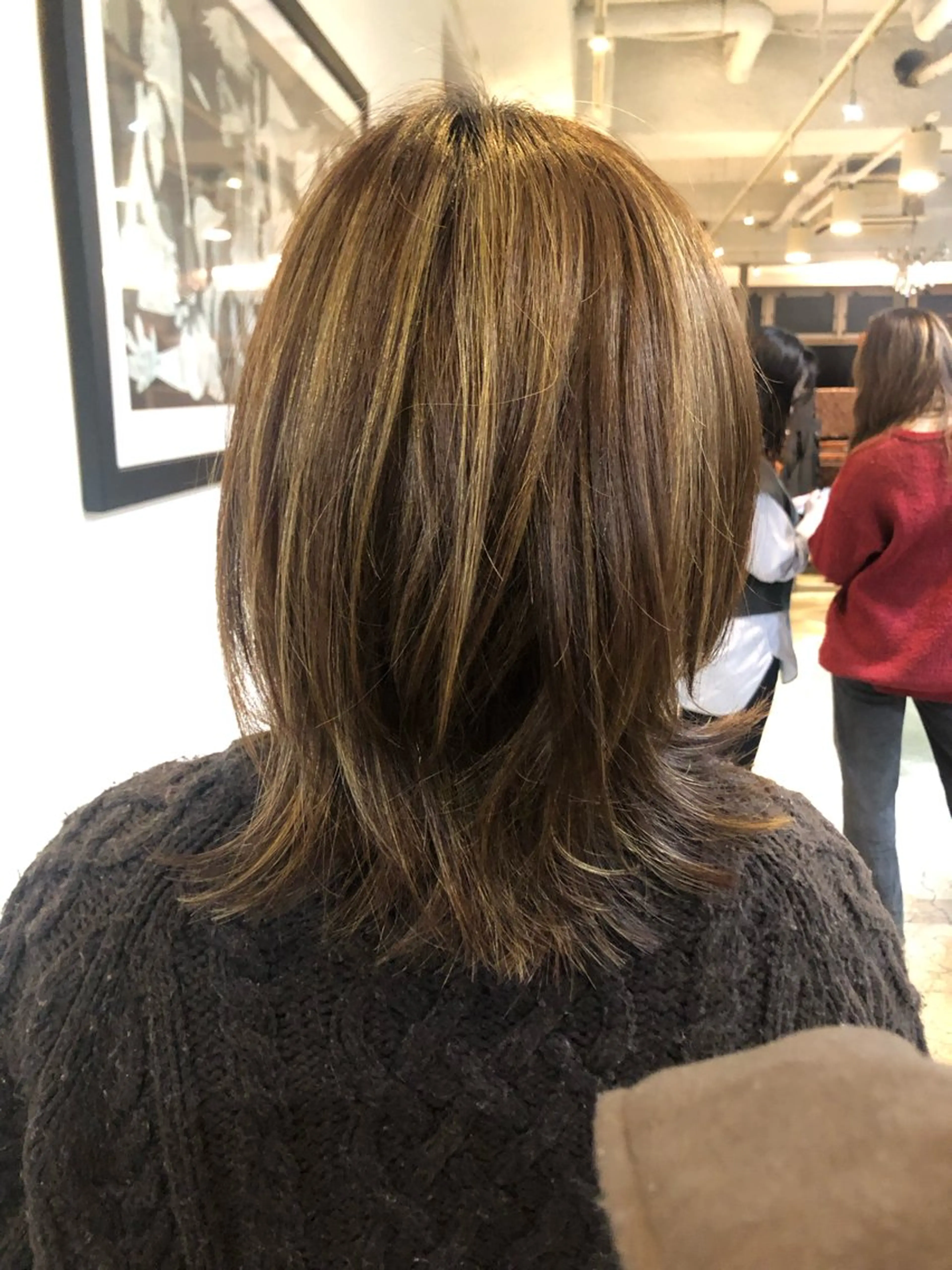 ミディアム すざき ことみのヘアスタイル