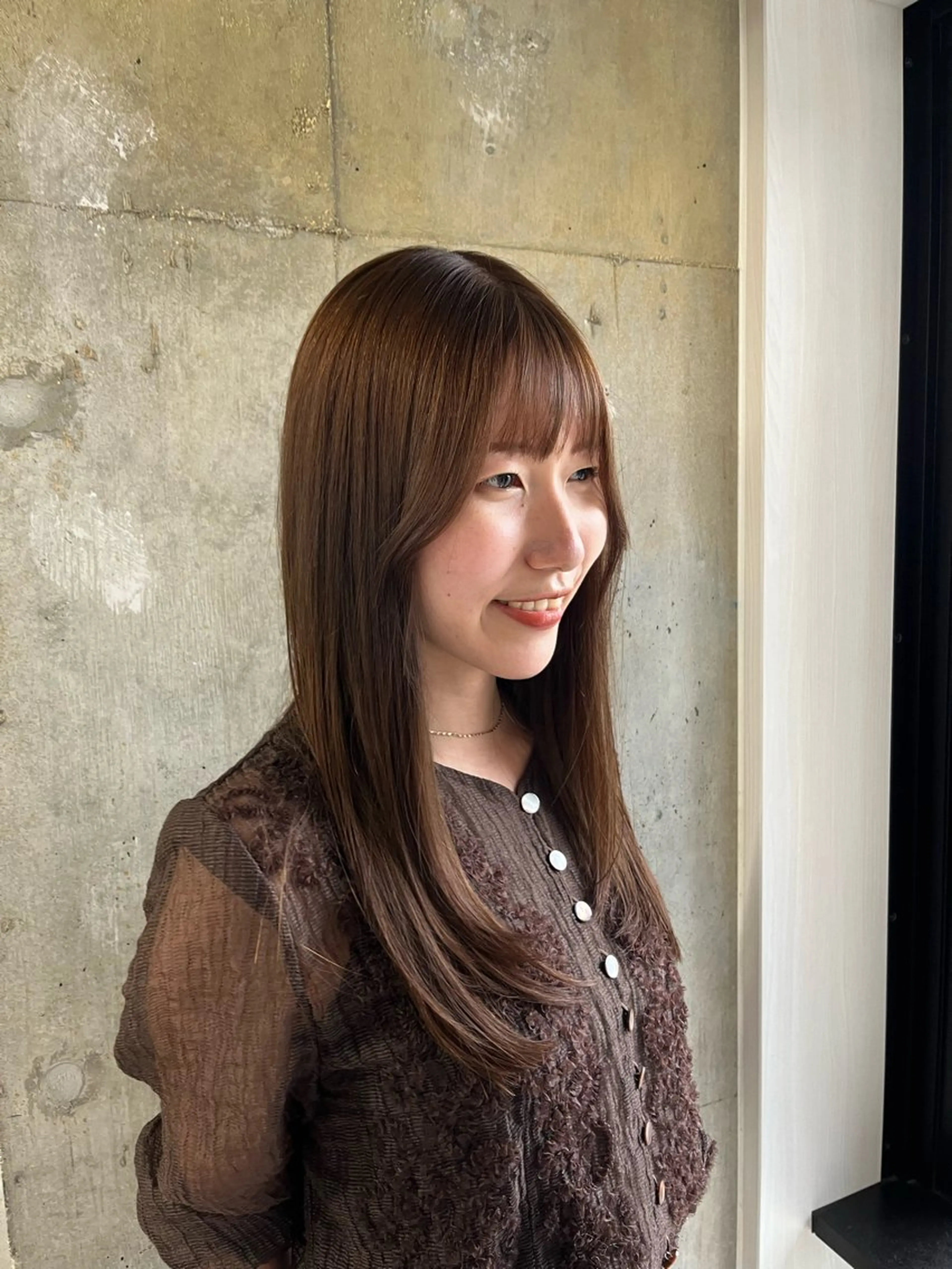 ロング カラー ブラウンカラー マロンブラウン anon Loemのヘアスタイル