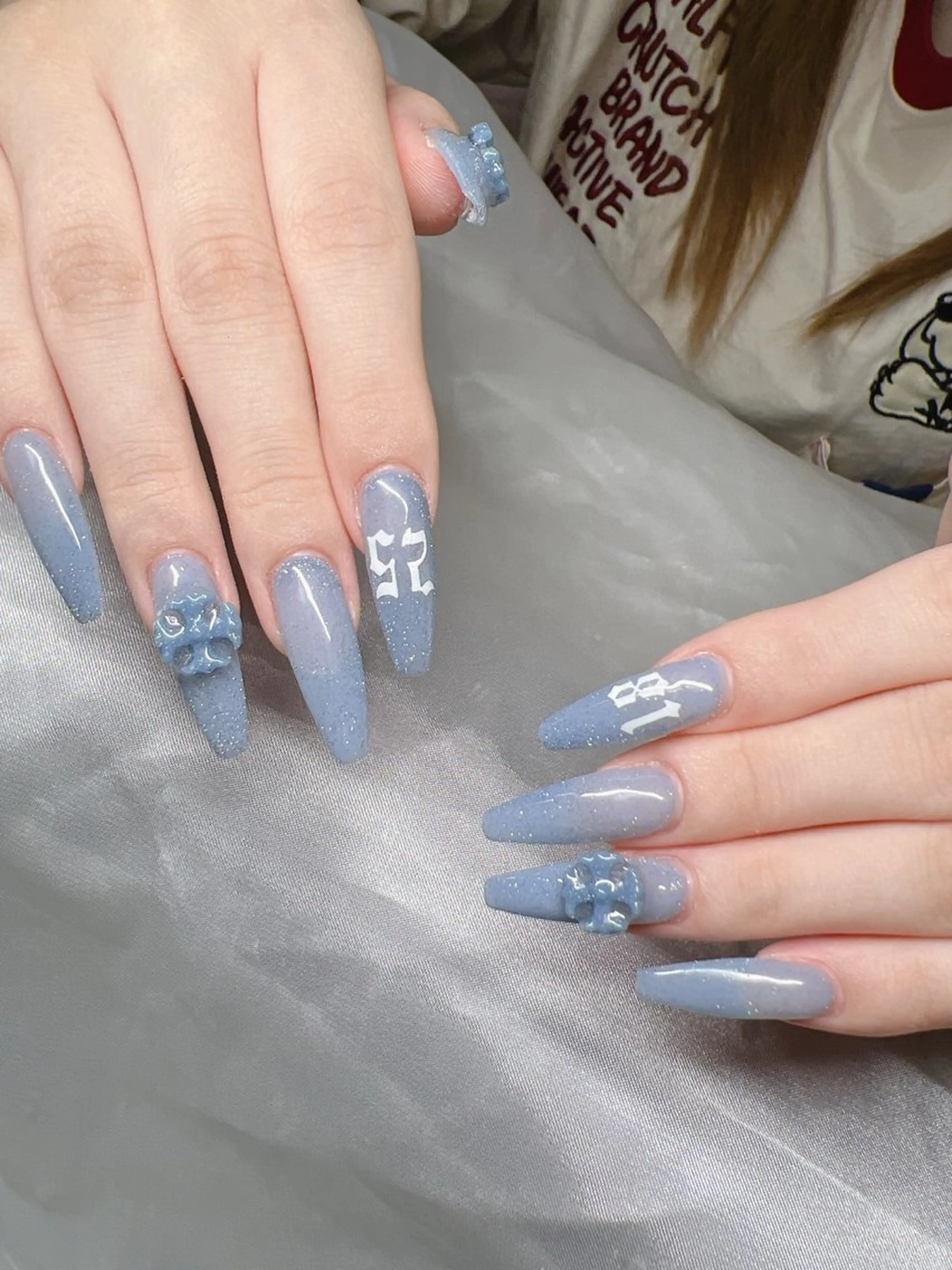 ネイル 長さ出し グラデーション 卒業式 キラキラネイル マグネットネイル Lee Nailsのネイルデザイン