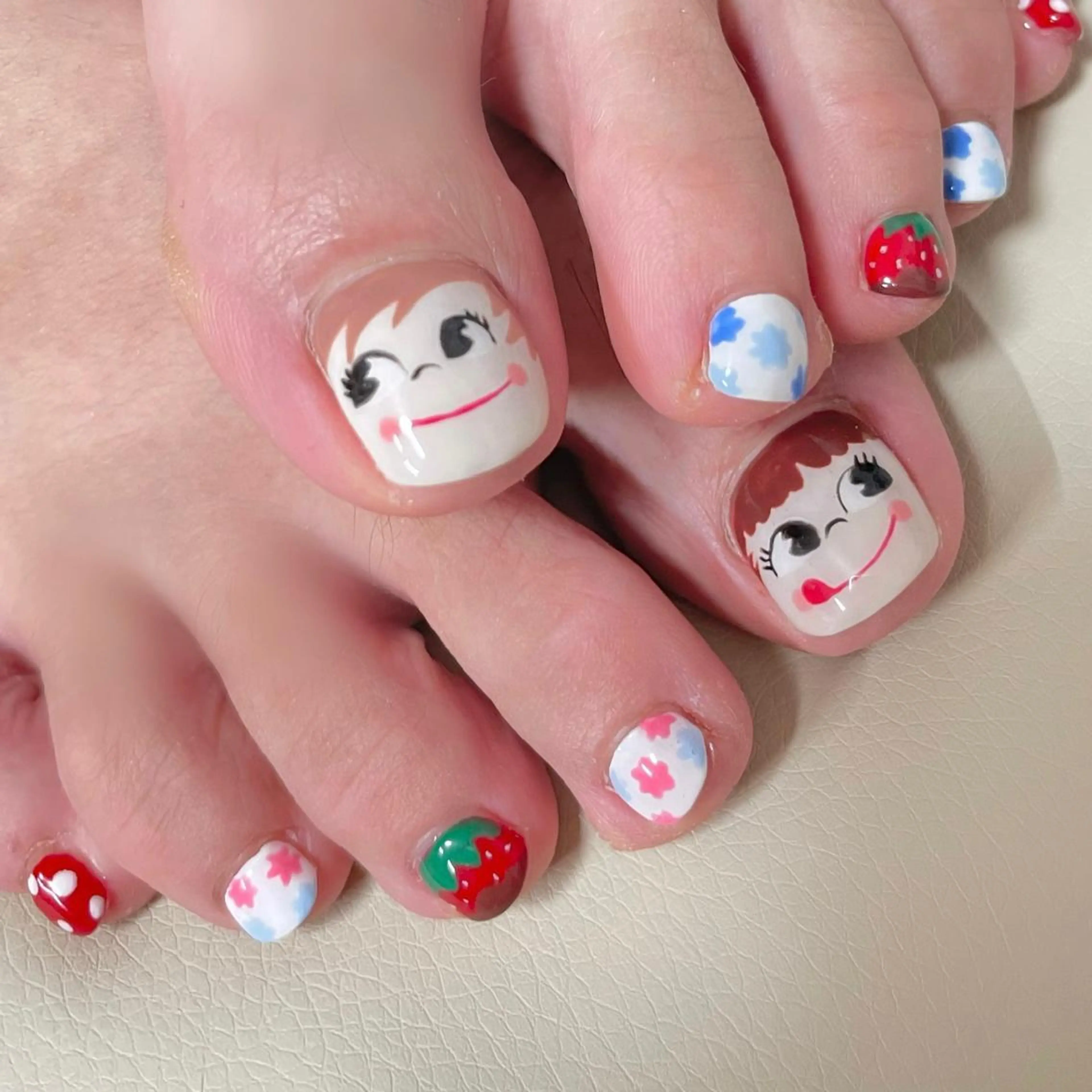 ネイル フットネイル 持ち込み Nail Blue512所属・Nailist MINORIのネイルデザイン