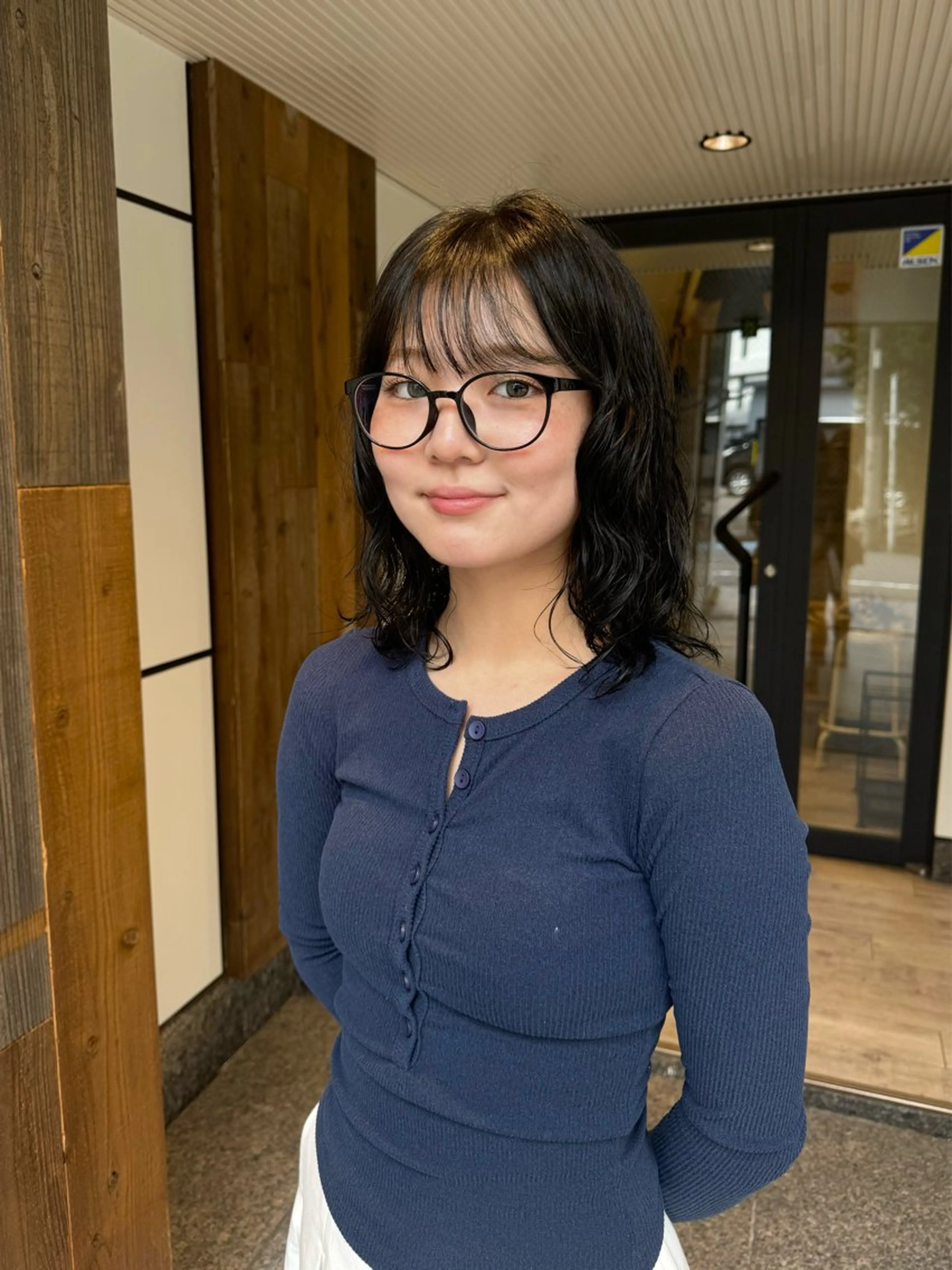 セミロング カラー オリーブカラー ヘアカラー 内沼 恵留菜のヘアスタイル