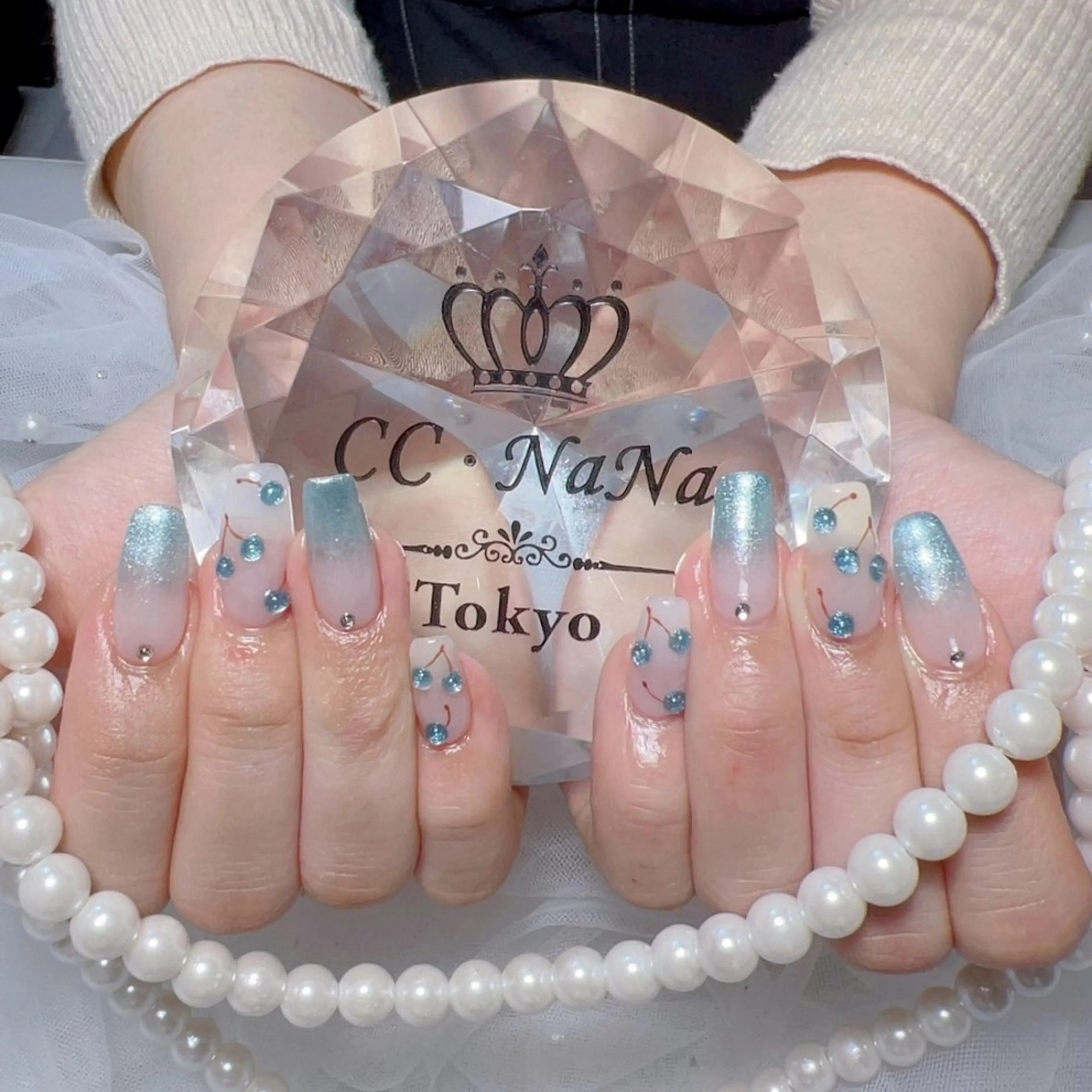 ネイル アートネイル 夏ネイル ハンドネイル 💎CC・NaNa 韓国風ネイル🌙Cのネイルデザイン