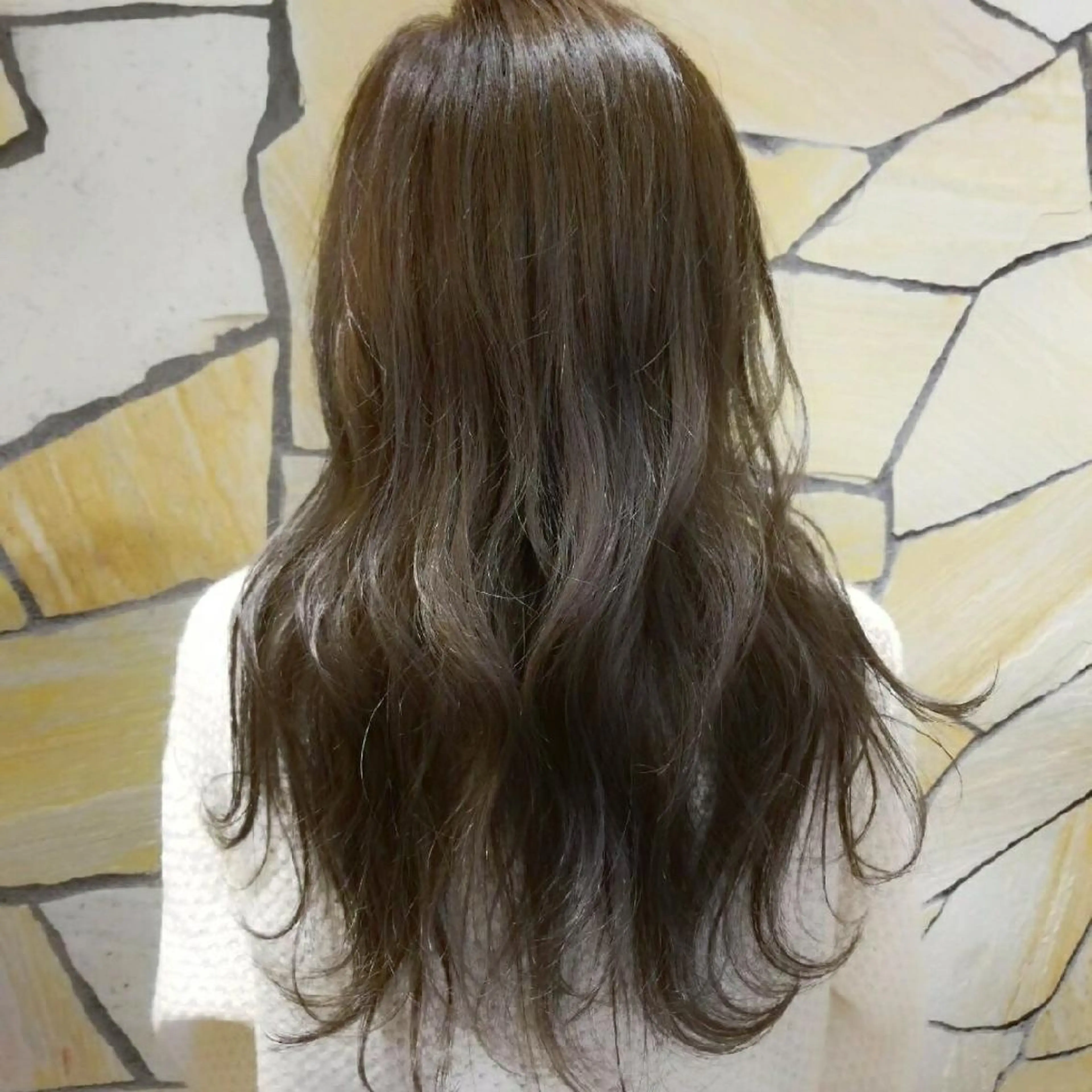 ロング アッシュ 顔周りレイヤーカット 髪質改善代表西村功平のヘアスタイル