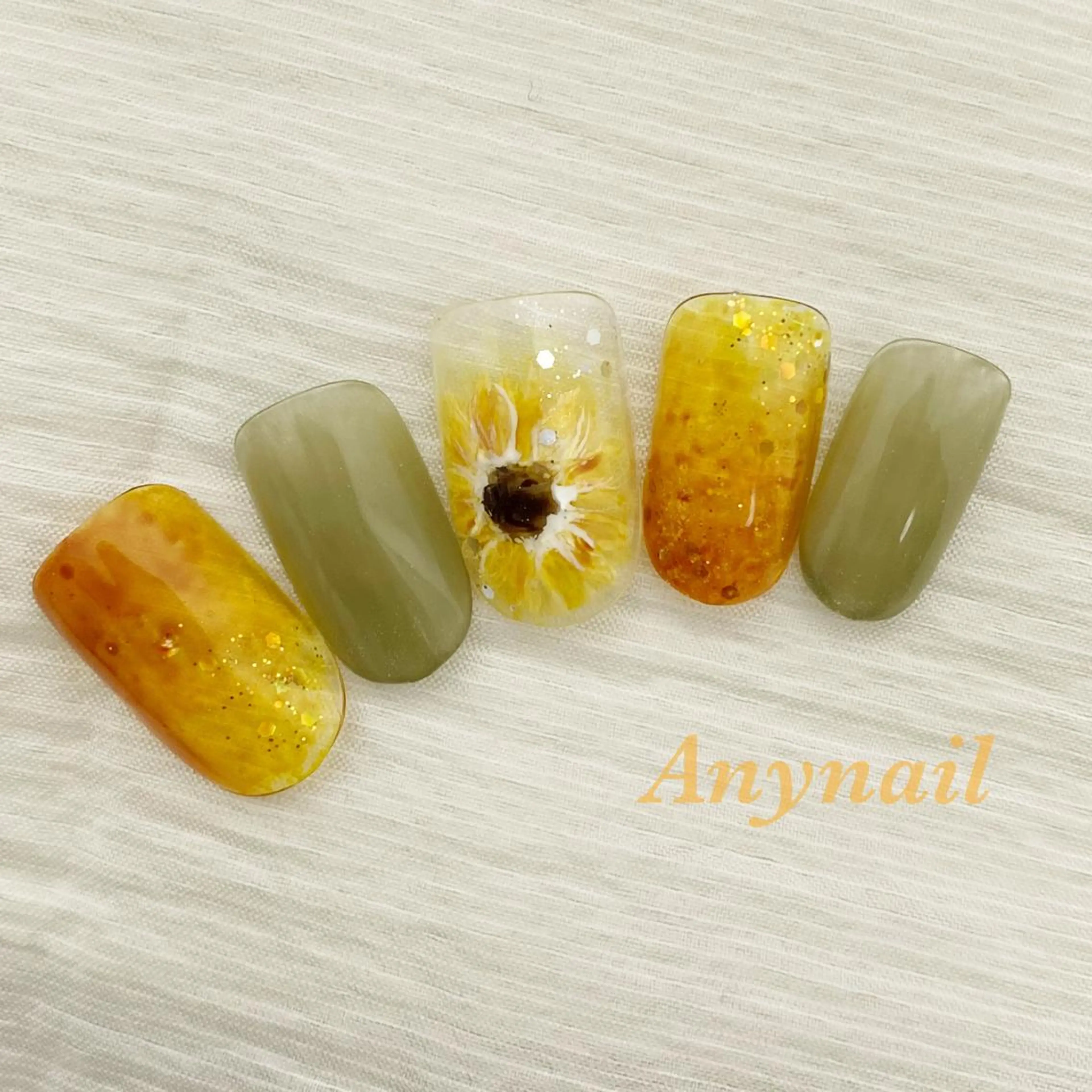 ネイル アートネイル ブルー ニュアンスネイル 夏ネイル ハンドネイル 岩澤 恵子のネイルデザイン