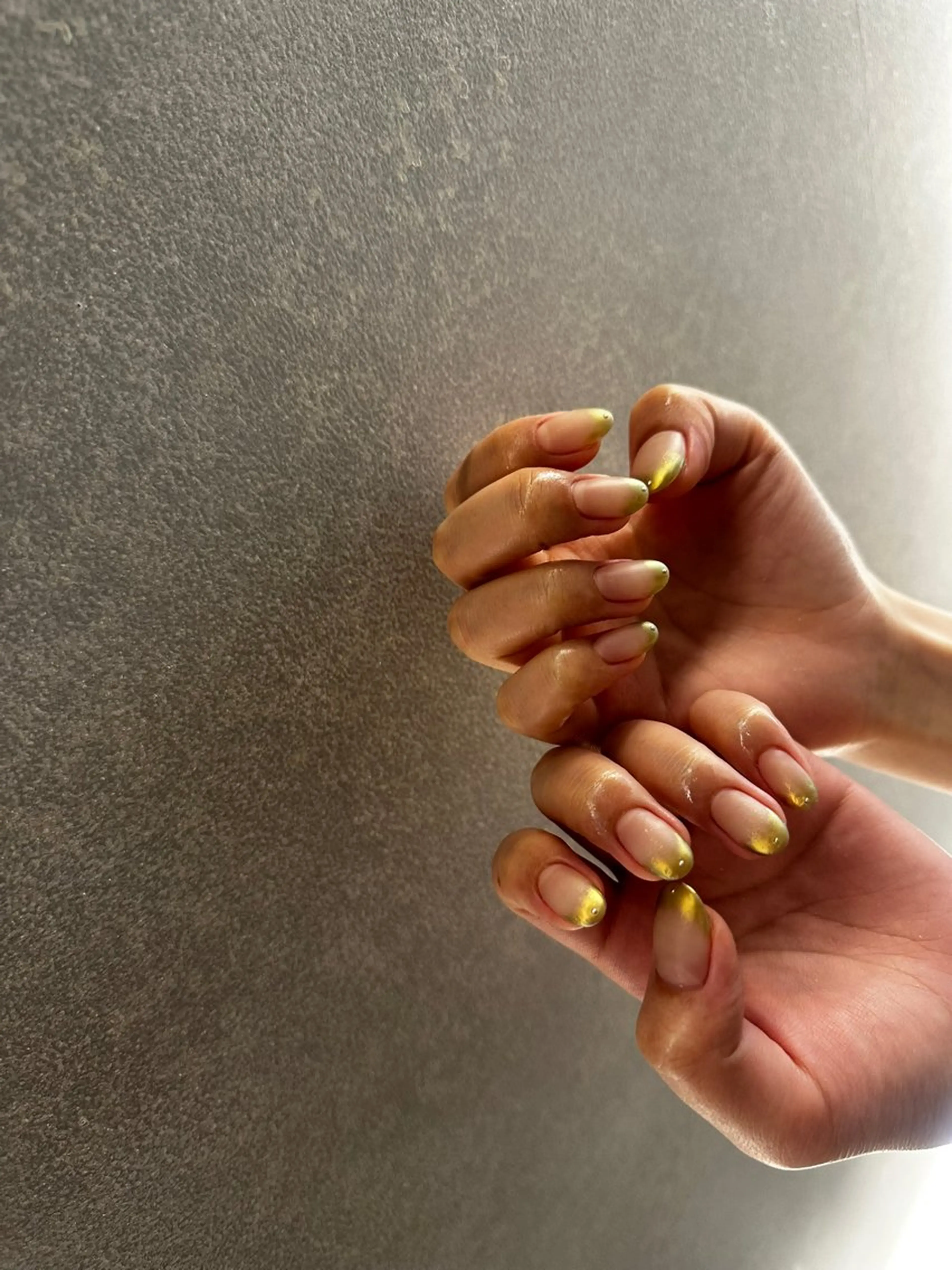 ネイル アートネイル マグネットネイル ミラーネイル ニュアンスネイル ハンドネイル Natsuko 🐥のネイルデザイン