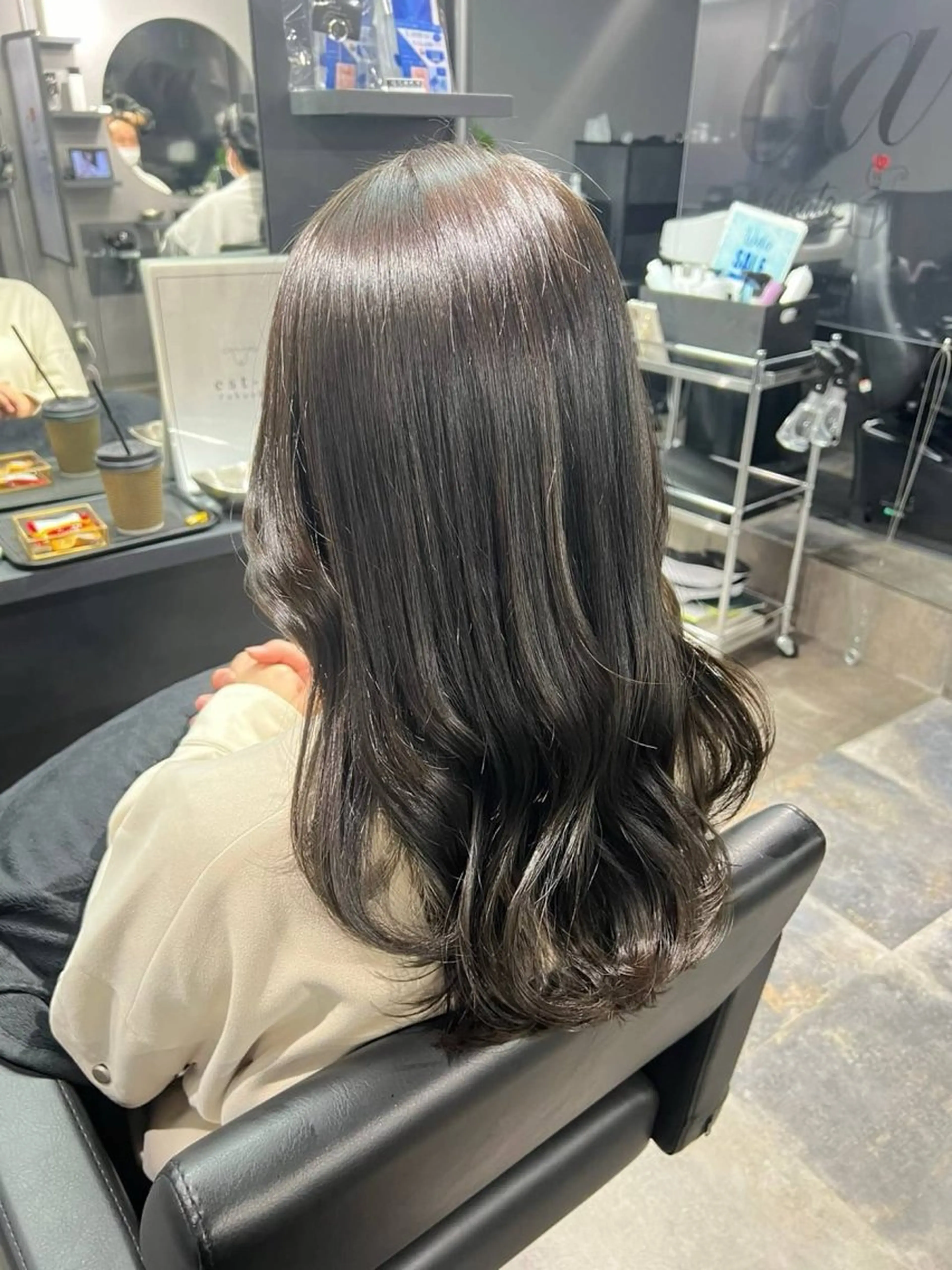 ロング カラー est-r. Hinanoのヘアスタイル