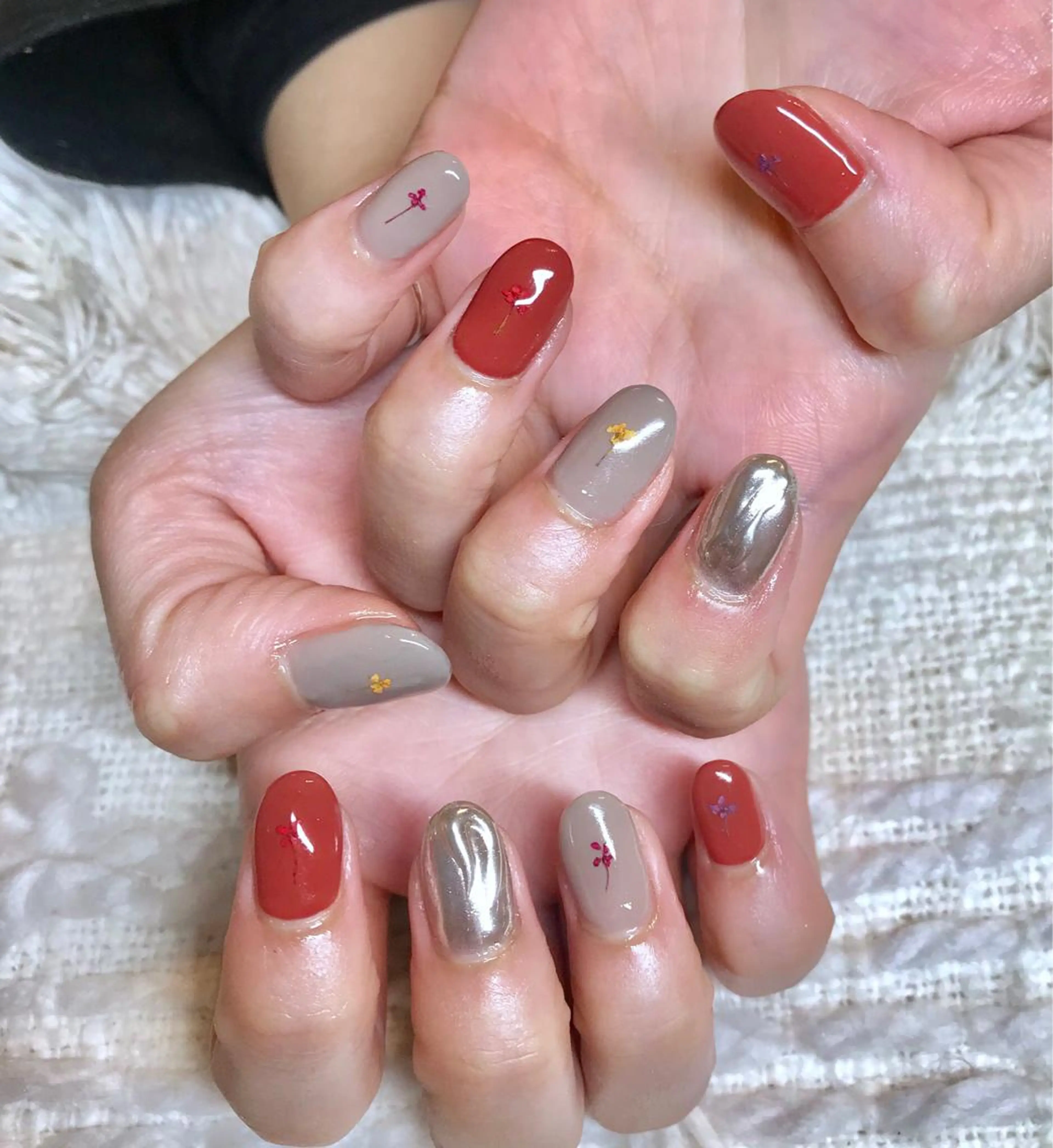 ミディアム カラー パーマ ヘアアレンジ メンズ ネイル テラコッタ nail&eye Aoのマツエク・マツパデザイン