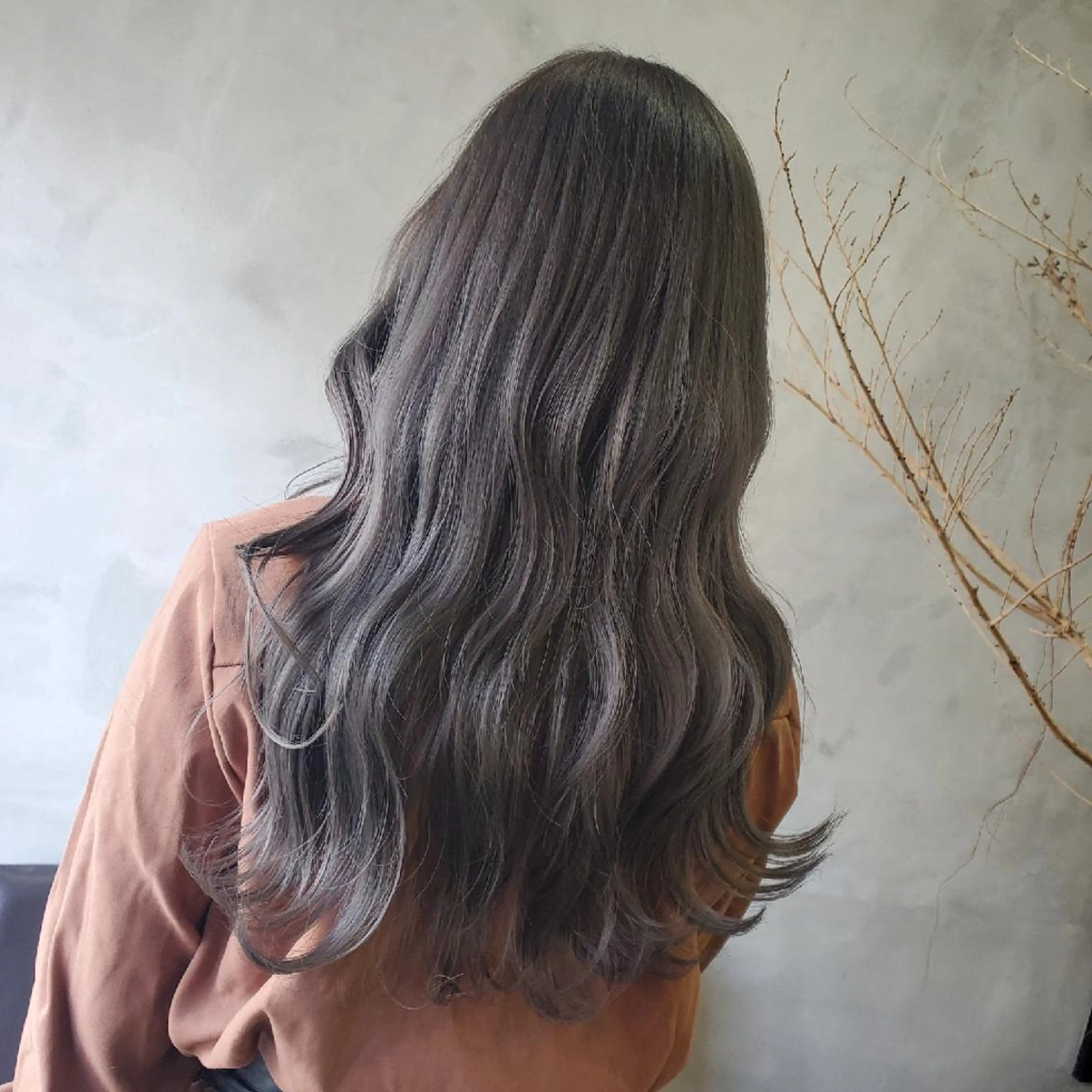 ロング カラー Le Lien カジのヘアスタイル