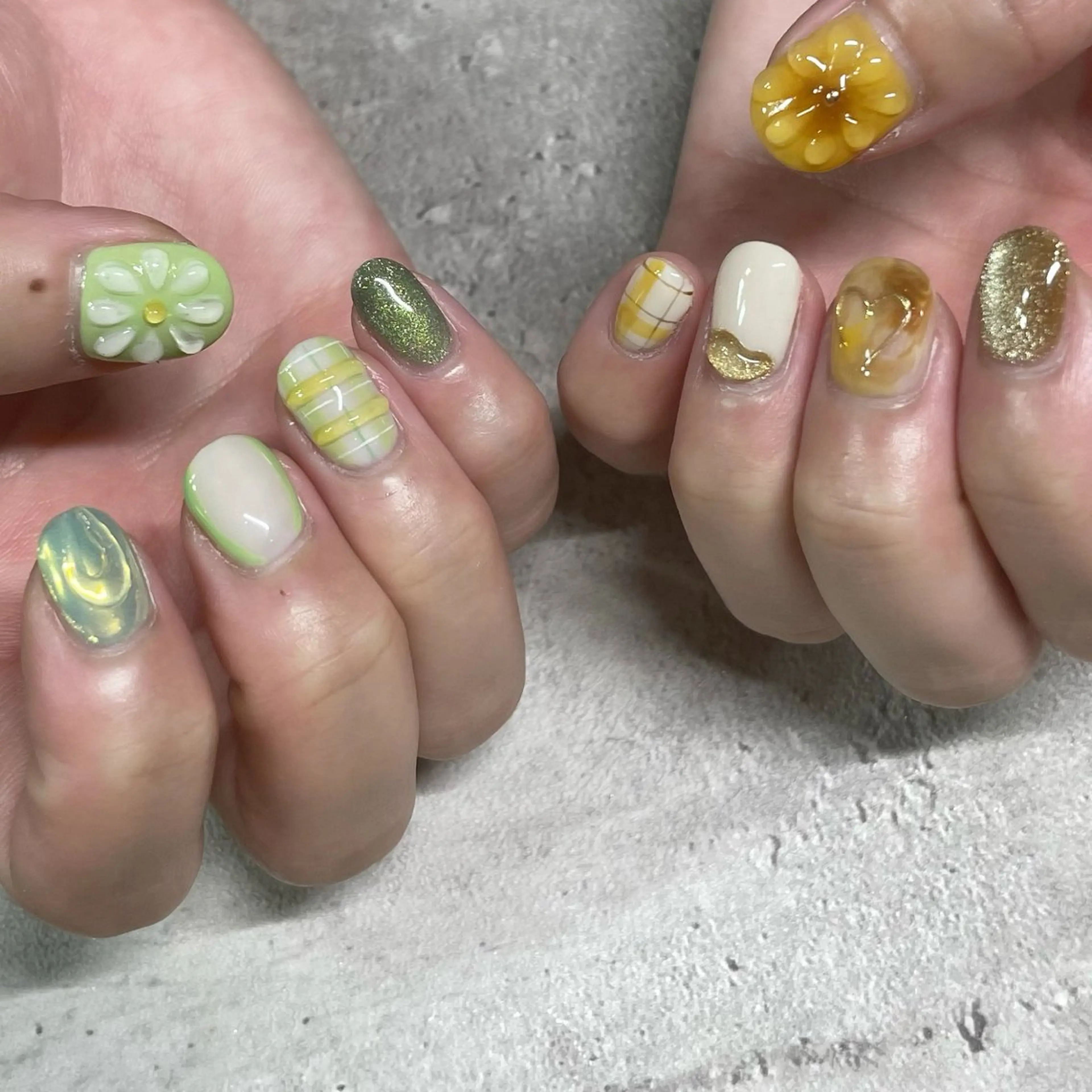 ネイル ジェルネイル 東 千夏のネイルデザイン