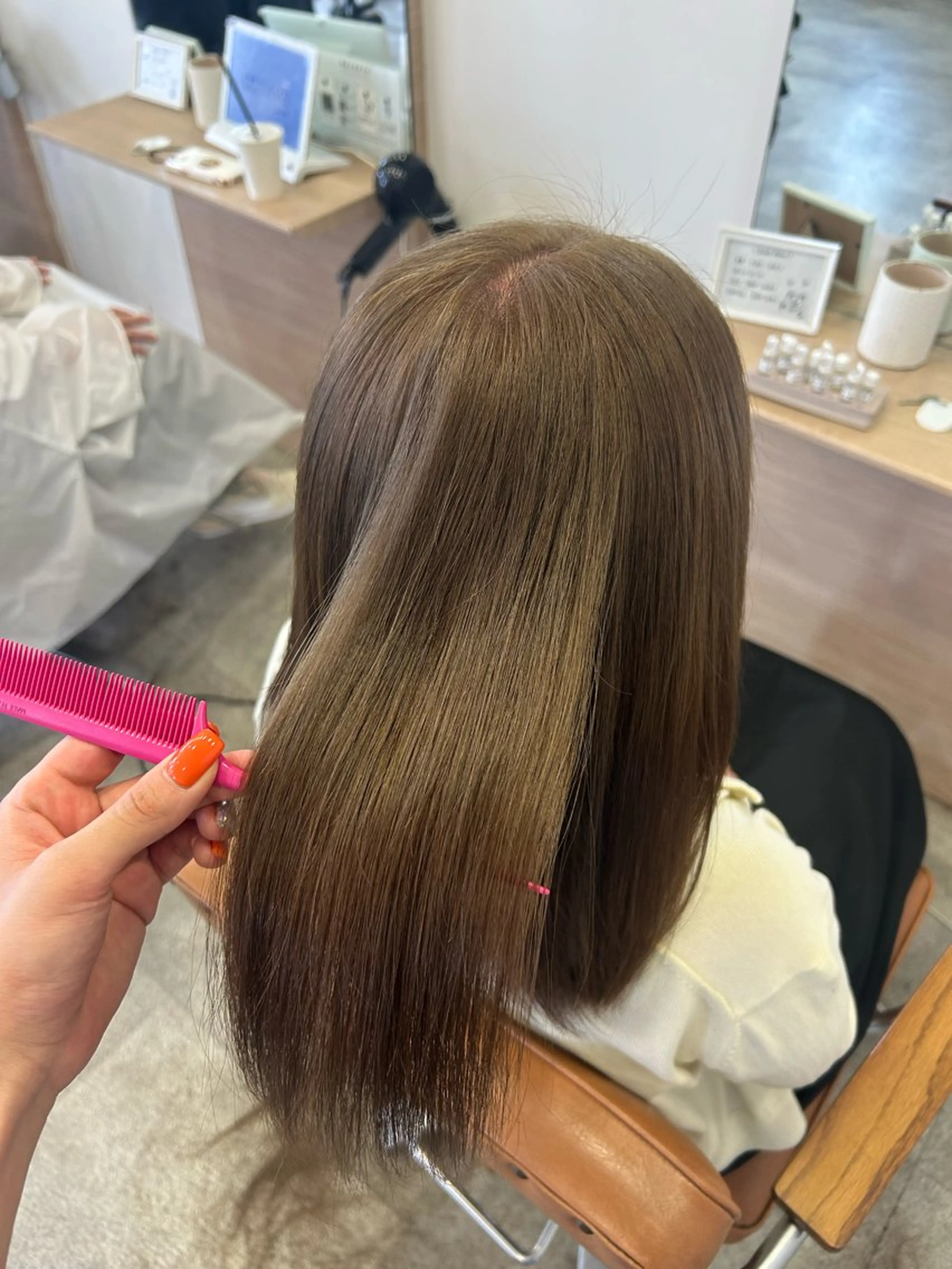 ミディアム ヘアカラー チナツ/透明感カラー /酸性縮毛のヘアスタイル