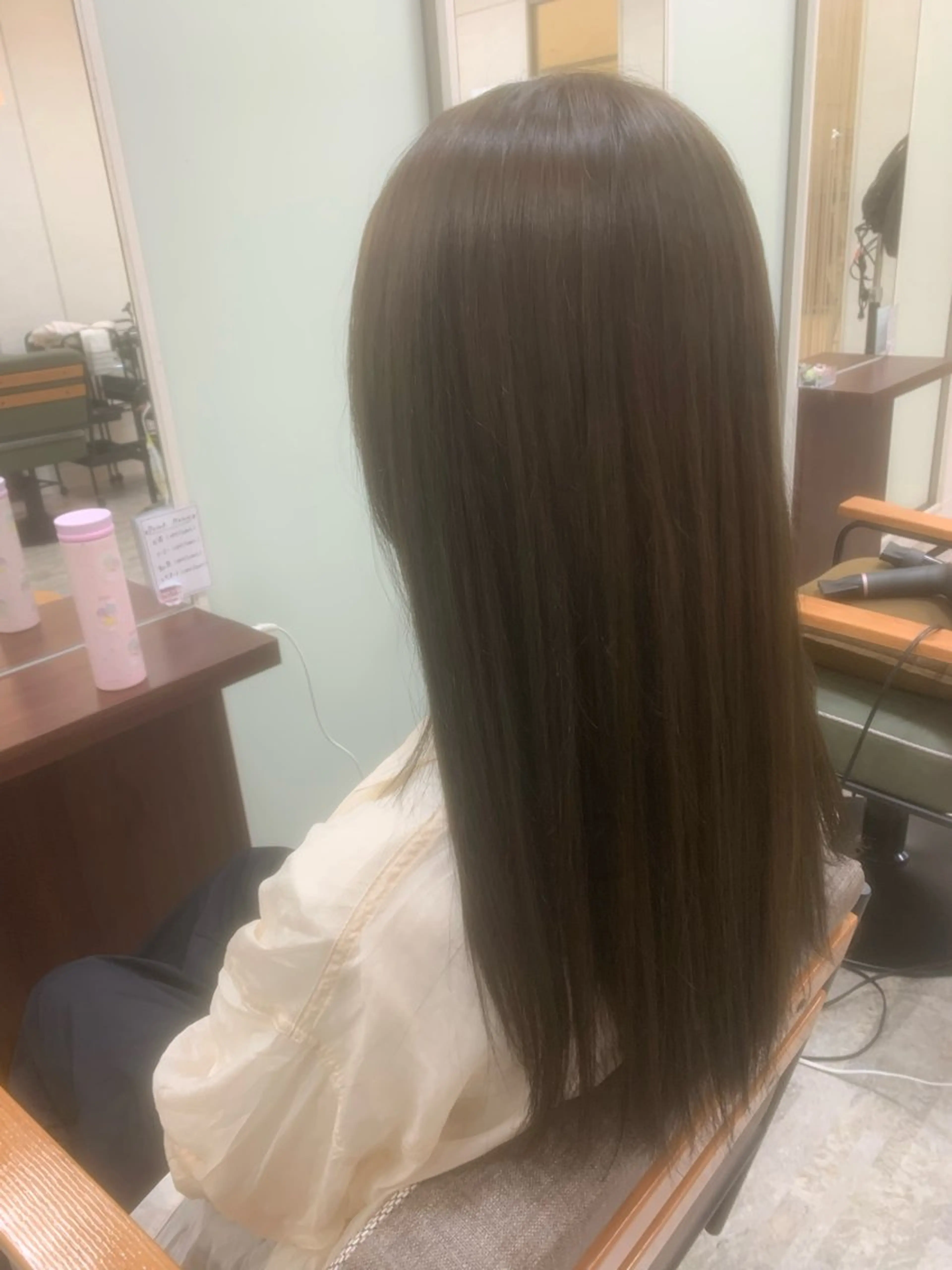 艶髪に　カット＋縮毛矯正 \14850→￥11000の写真