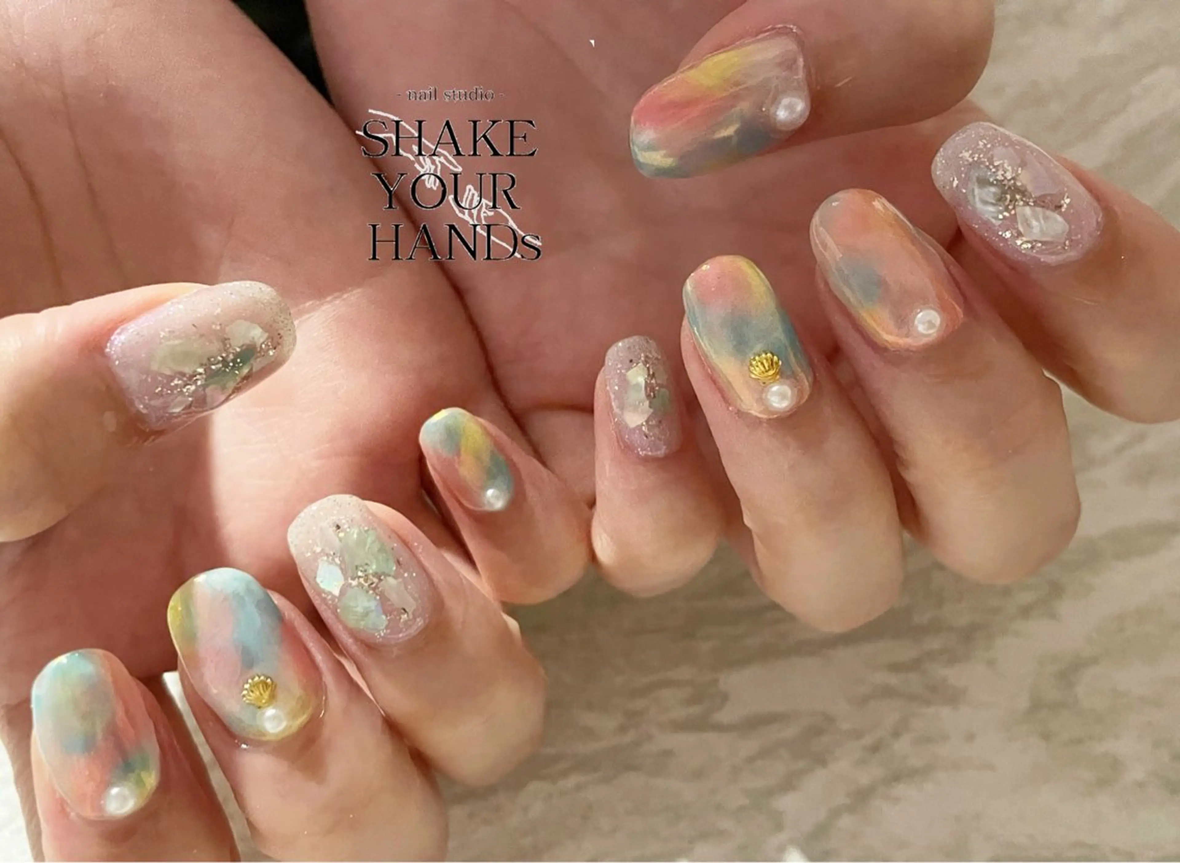 ネイル ハンドネイル ネイルスタジオ シェイクユアハンズのネイルデザイン