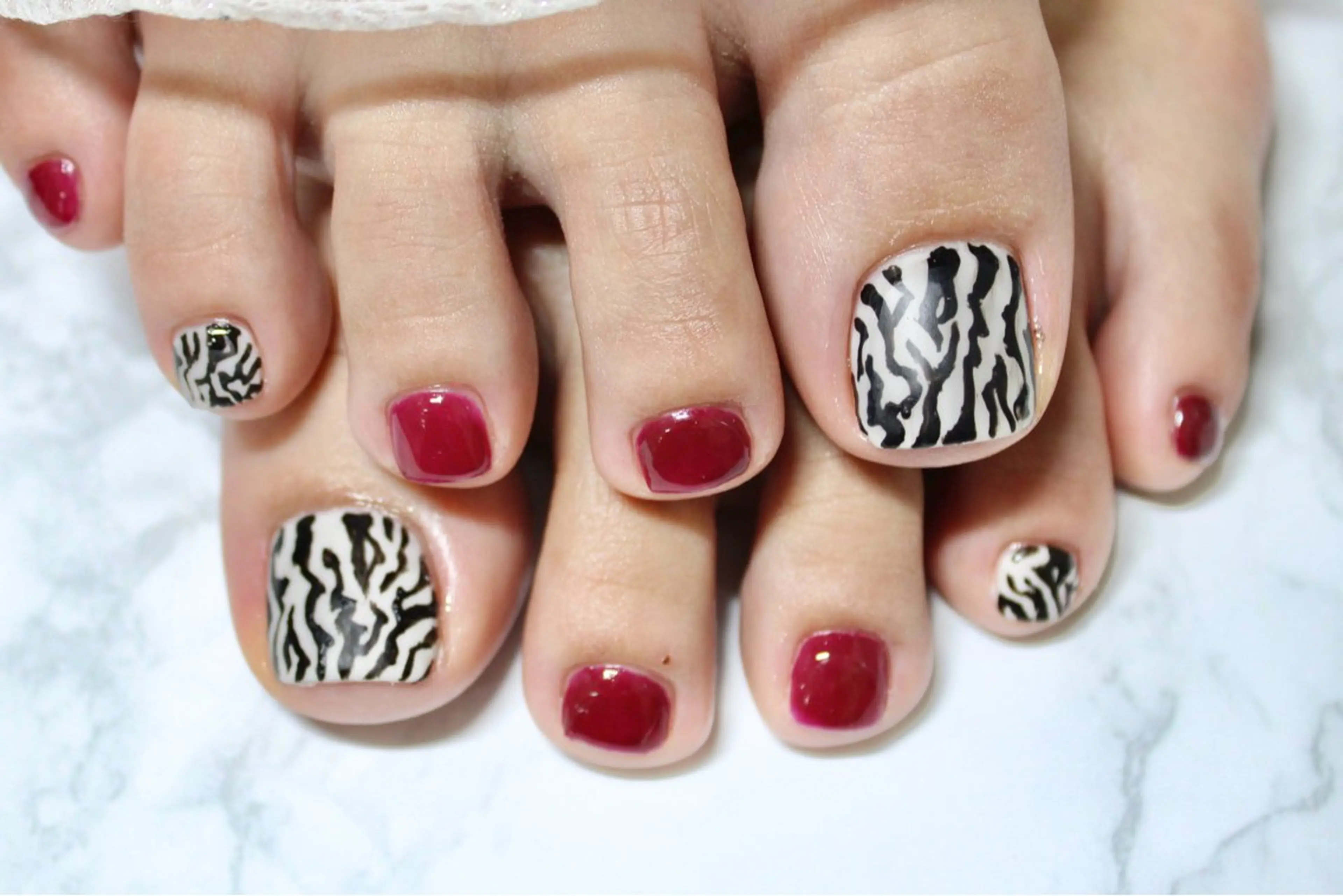 ネイル アートネイル レイジー スワンのネイルデザイン