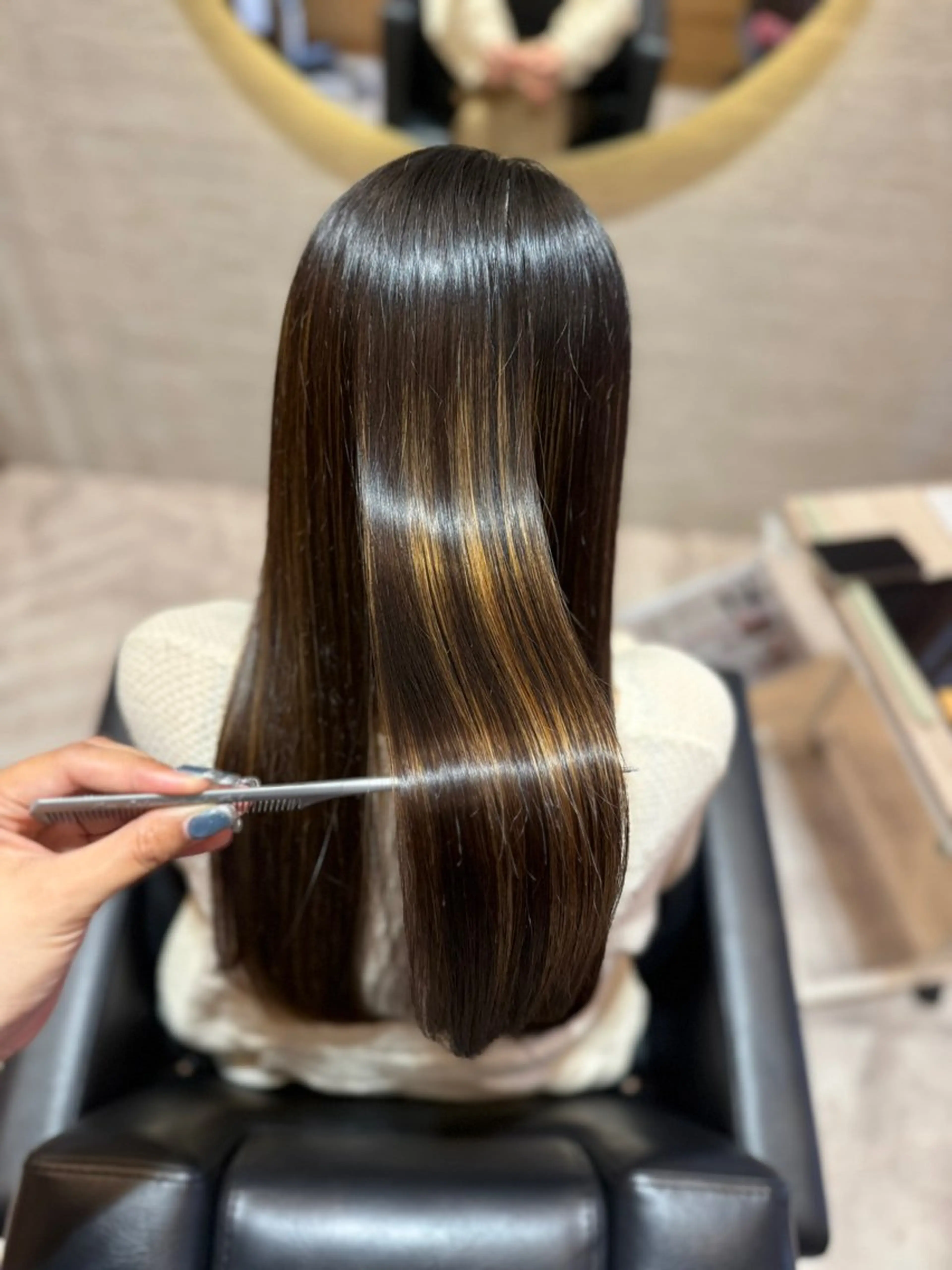 【大人気メニュー✨️】最上級☆髪質改善縮毛矯正＋毛先カット＋トリートメント  28500→24500の写真