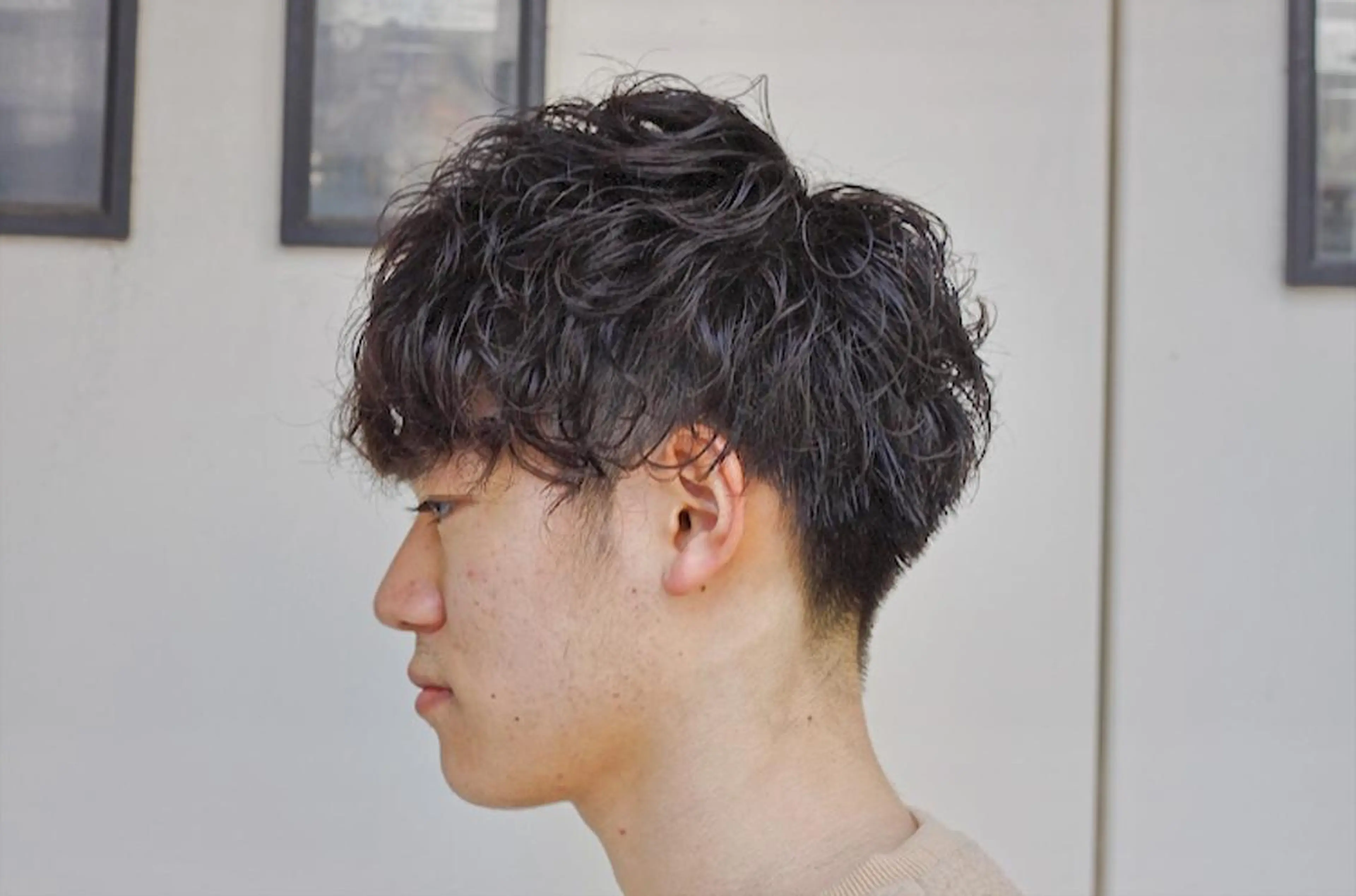 ミディアム パーマ メンズ ミディアムパーマ マッシュ メンズパーマ 刈り上げ 前田賢生 ご新規様はNGのヘアスタイル