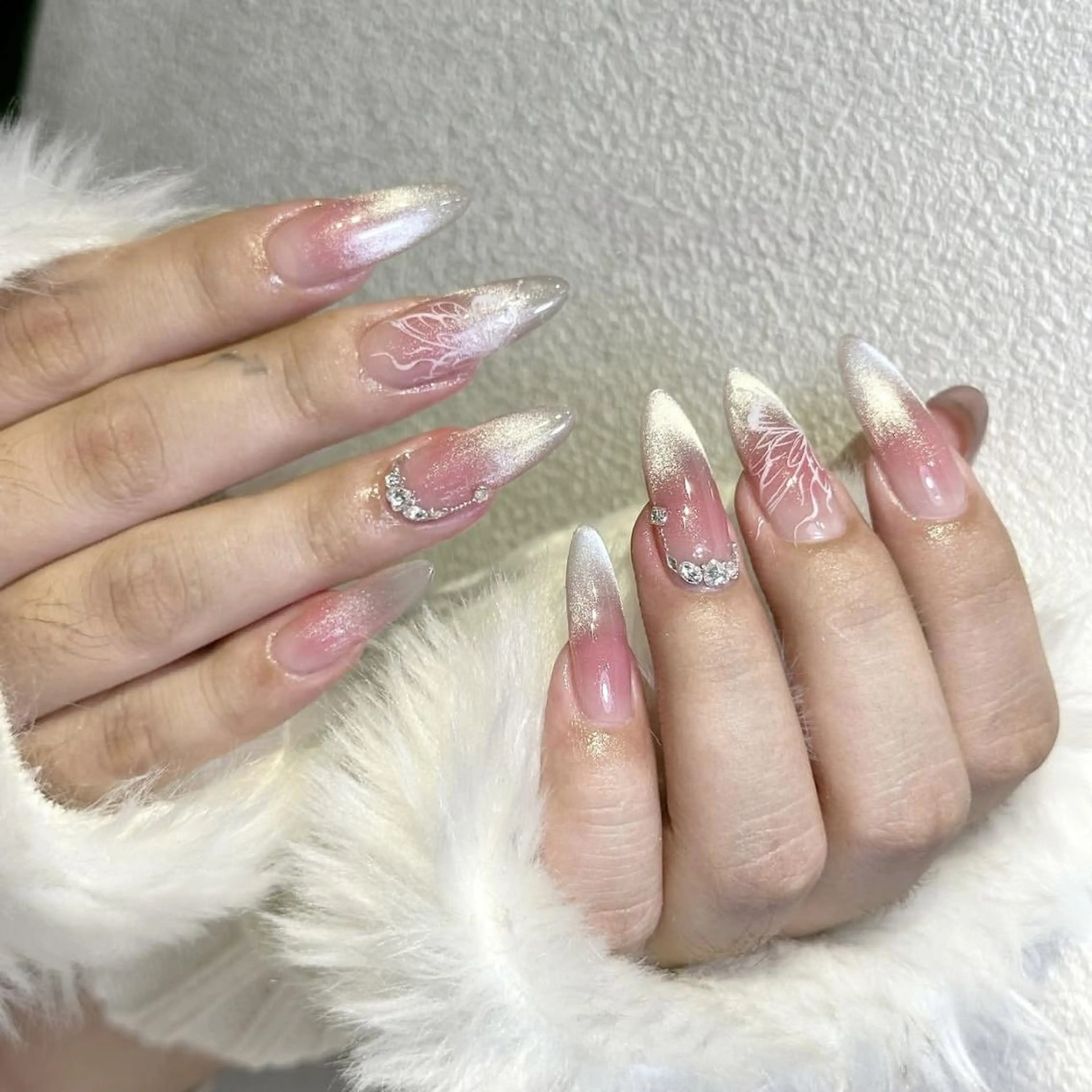 ネイル アートネイル チークネイル 氷ネイル・うるうるネイル 韓国ネイル マグネットネイル Nails168 ネイルズイロハのネイルデザイン