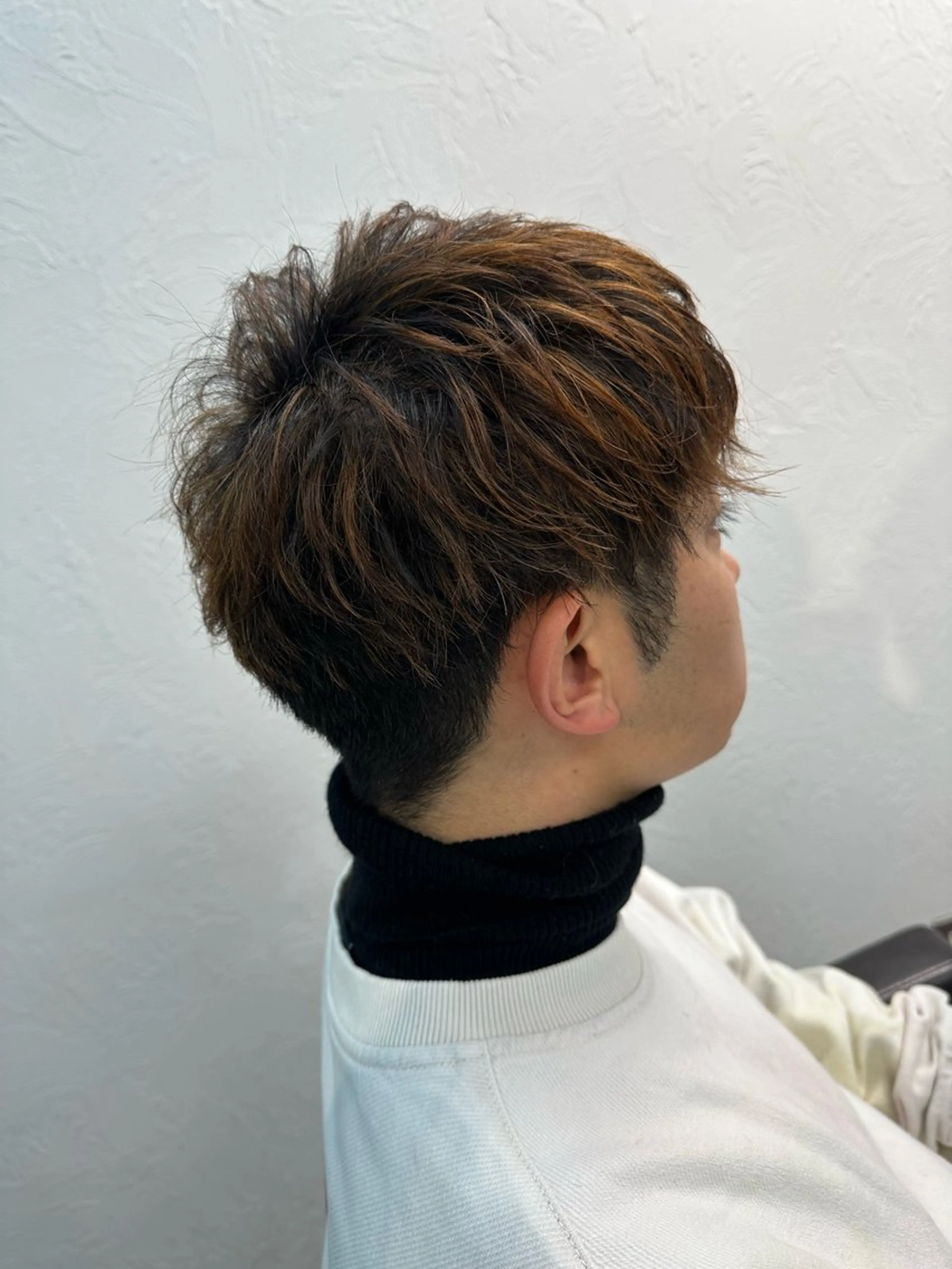 ショート カラー メンズ メンズハイライト メンズメッシュ ハイライトカラー メッシュ ハイライト ヘアカラー Fun hair make所属・三原 友美のヘアスタイル