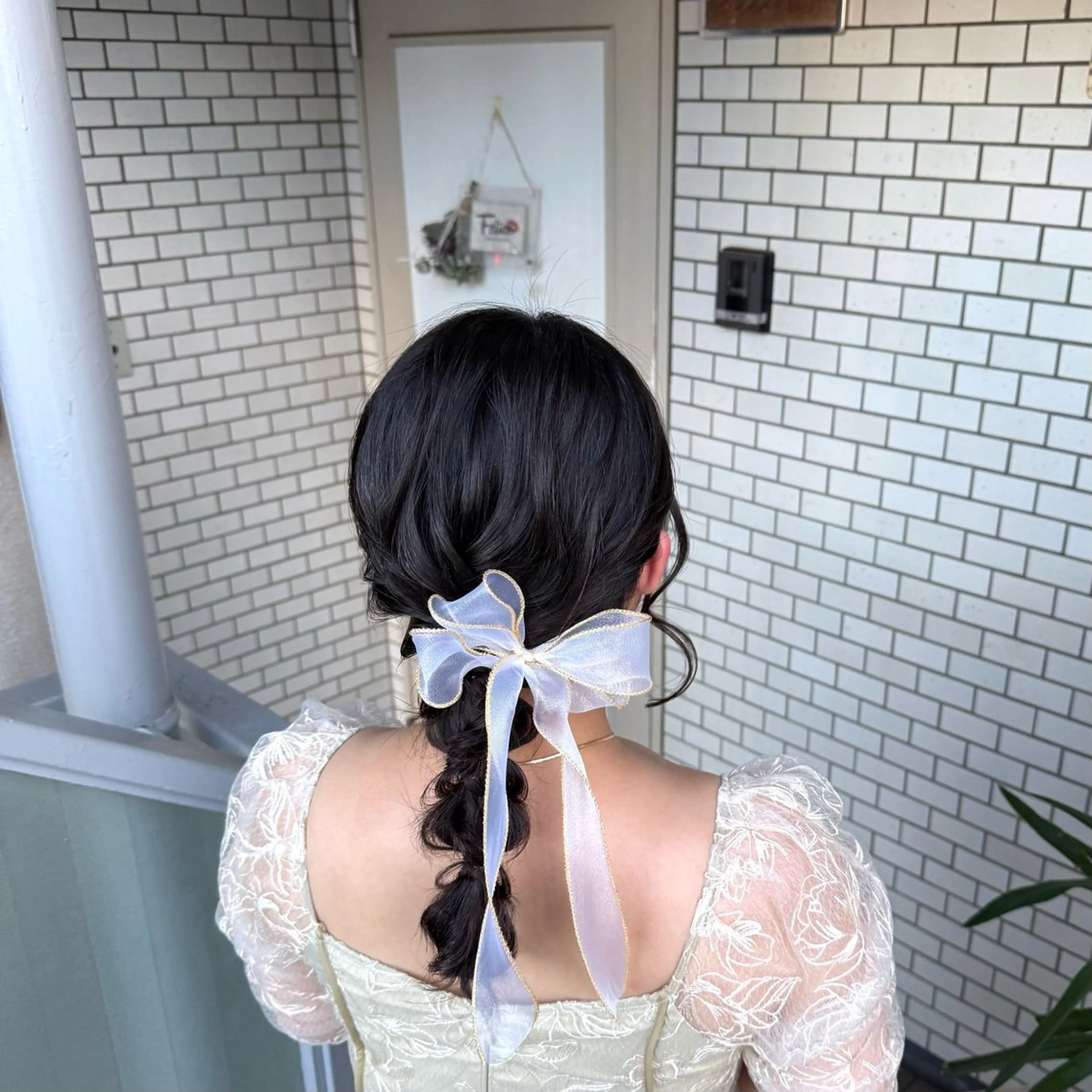 ミディアム ヘアアレンジ 成人式 ハーフアップ 結婚式・ブライダル 卒業式のヘアスタイル 褒められヘアメイク /‎ボブ女子🐶みおのヘアスタイル
