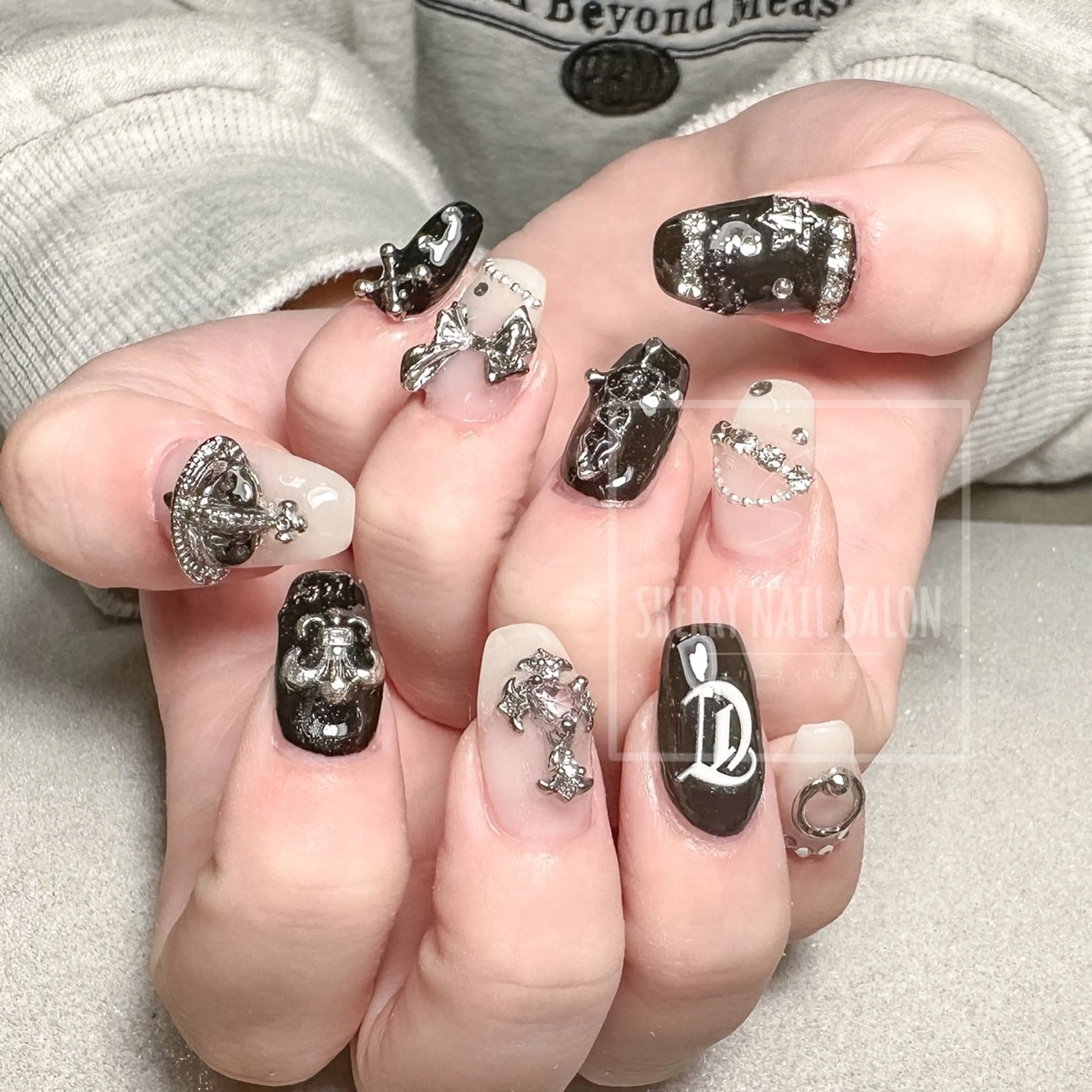 ネイル チークネイル フレンチネイル ジェルネイル グラデーション 氷ネイル・うるうるネイル moe自宅ネイルサロン所属・萌 自宅ネイルサロンのネイルデザイン